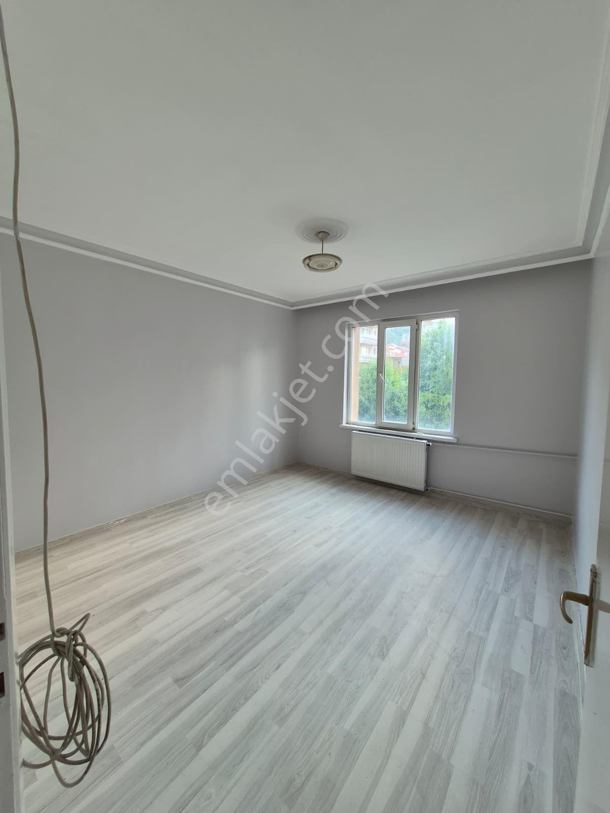 Afyon Üçok Emlaktan Cumhuriyet Mah 3+1 120m² Temiz Bakımlı Kiralık Daire - Görsel 14