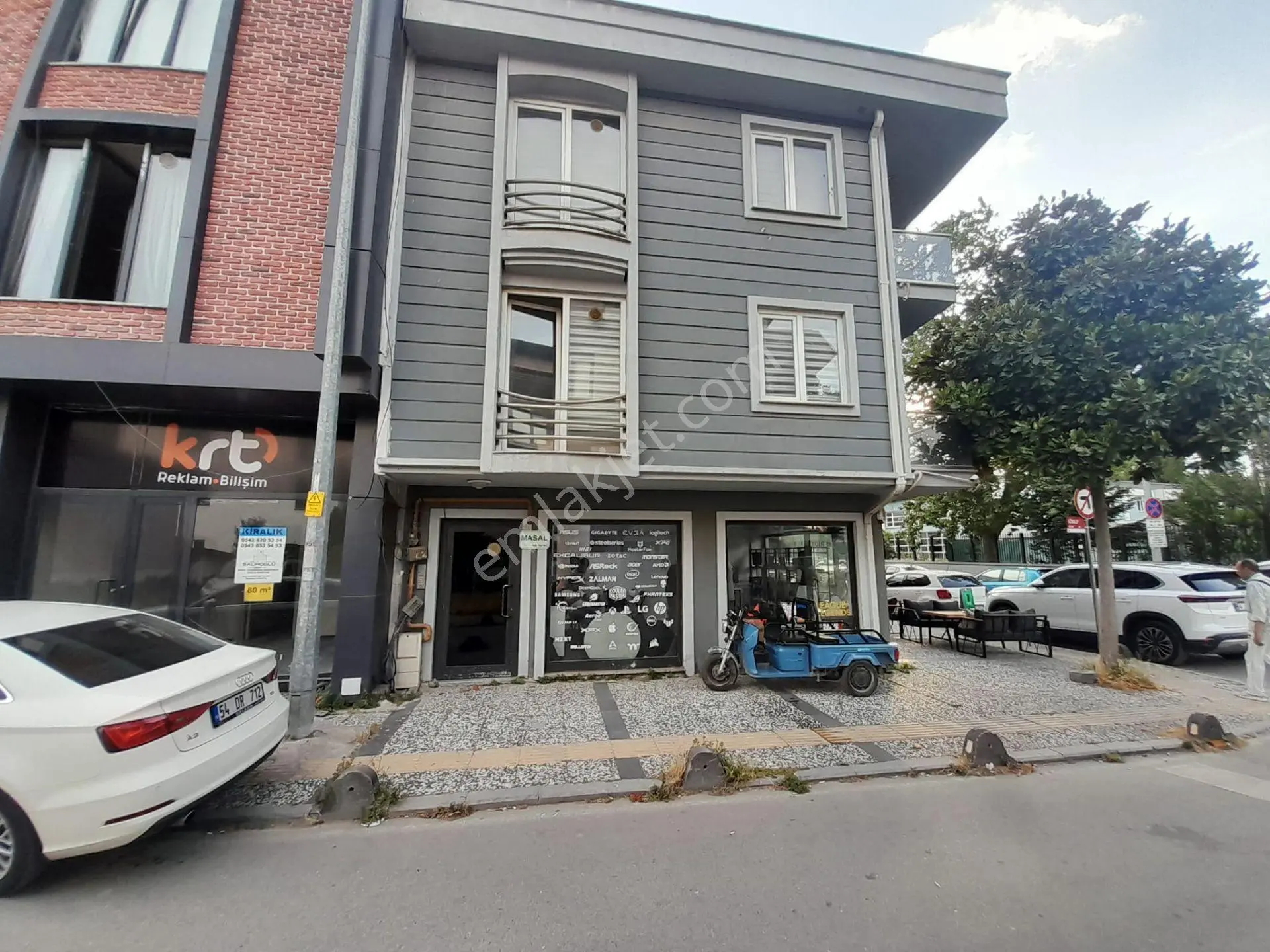 Cumhuriyet Mahallesi Satılık 2+1 Eşyalı Merkezi Daire