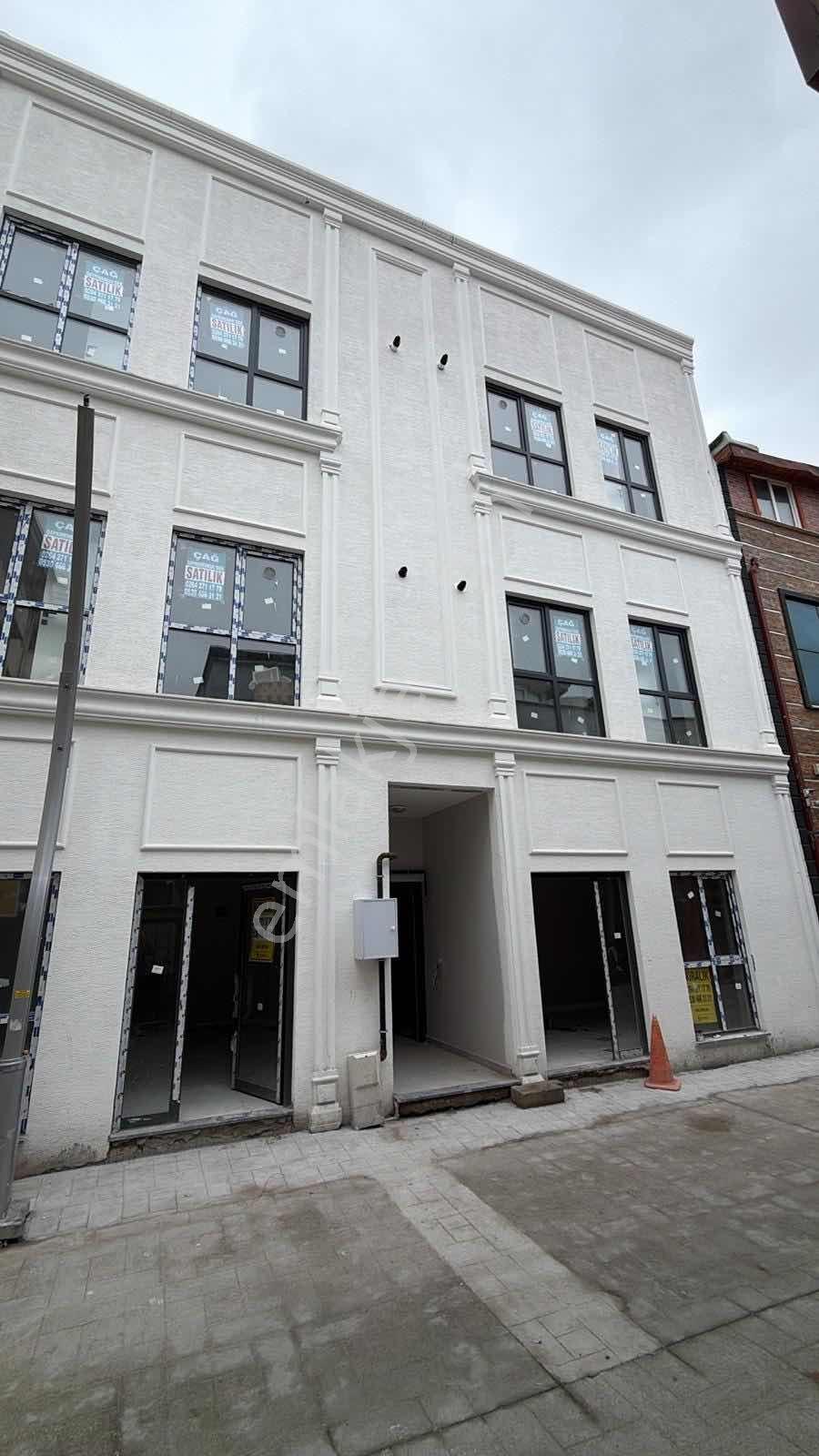 Çağ Emlak'tan Çark Caddesi Arkasında 30m2 Kiralık Dükkan
