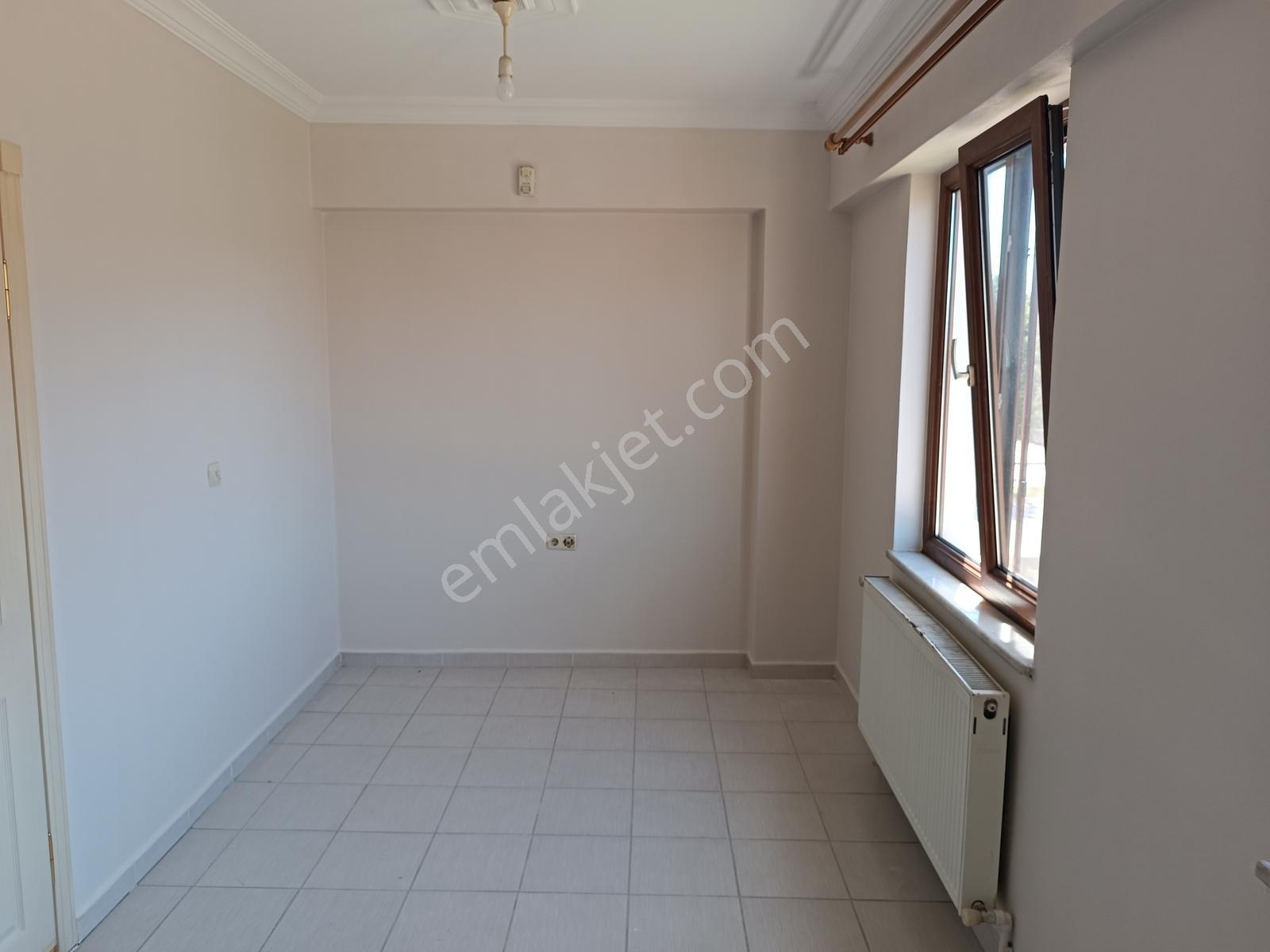 Çağ Emlaktan Sakarya Cad.90m2 2+1 2.kat Kiralık Daire - Görsel 8