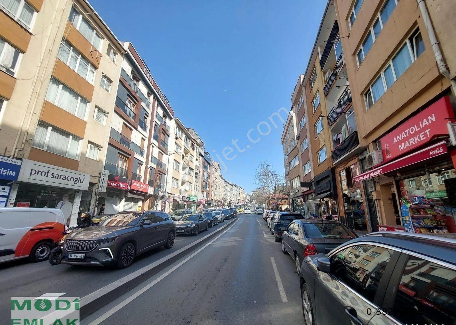 Üsküdar Merkezde Cadde Üzeri Satılık Bina - Görsel 10