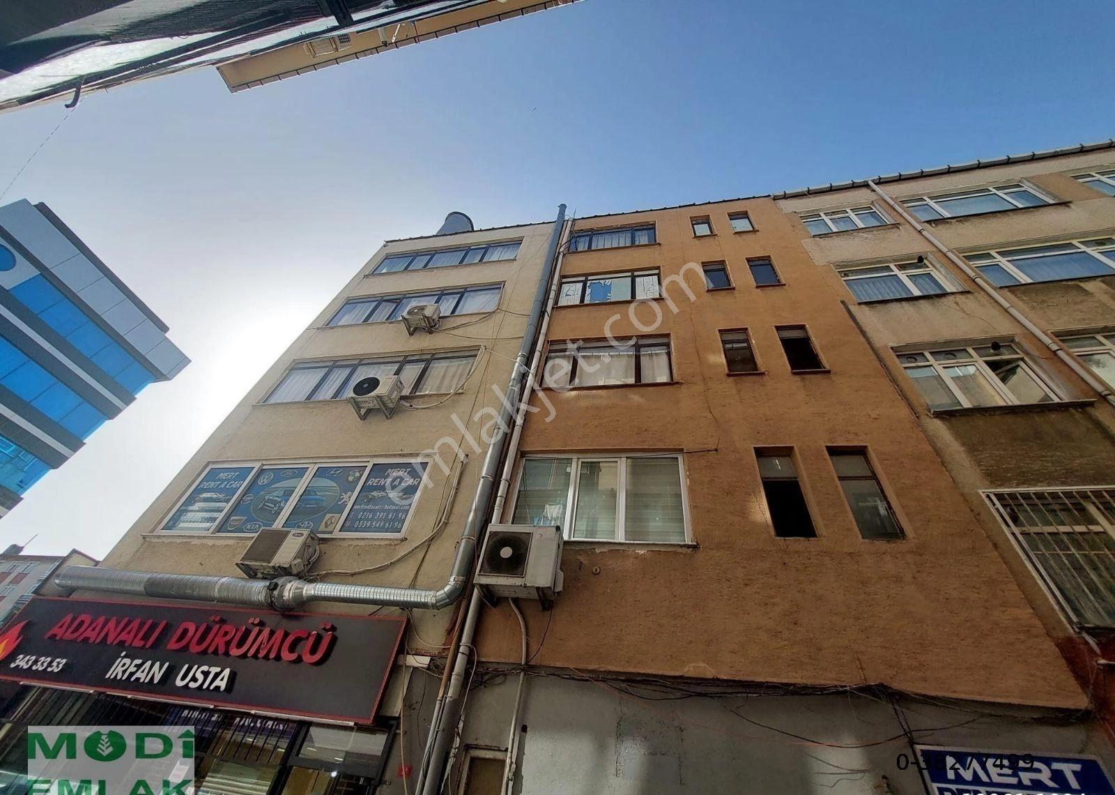 Üsküdar Merkezde Cadde Üzeri Satılık Bina - Görsel 11