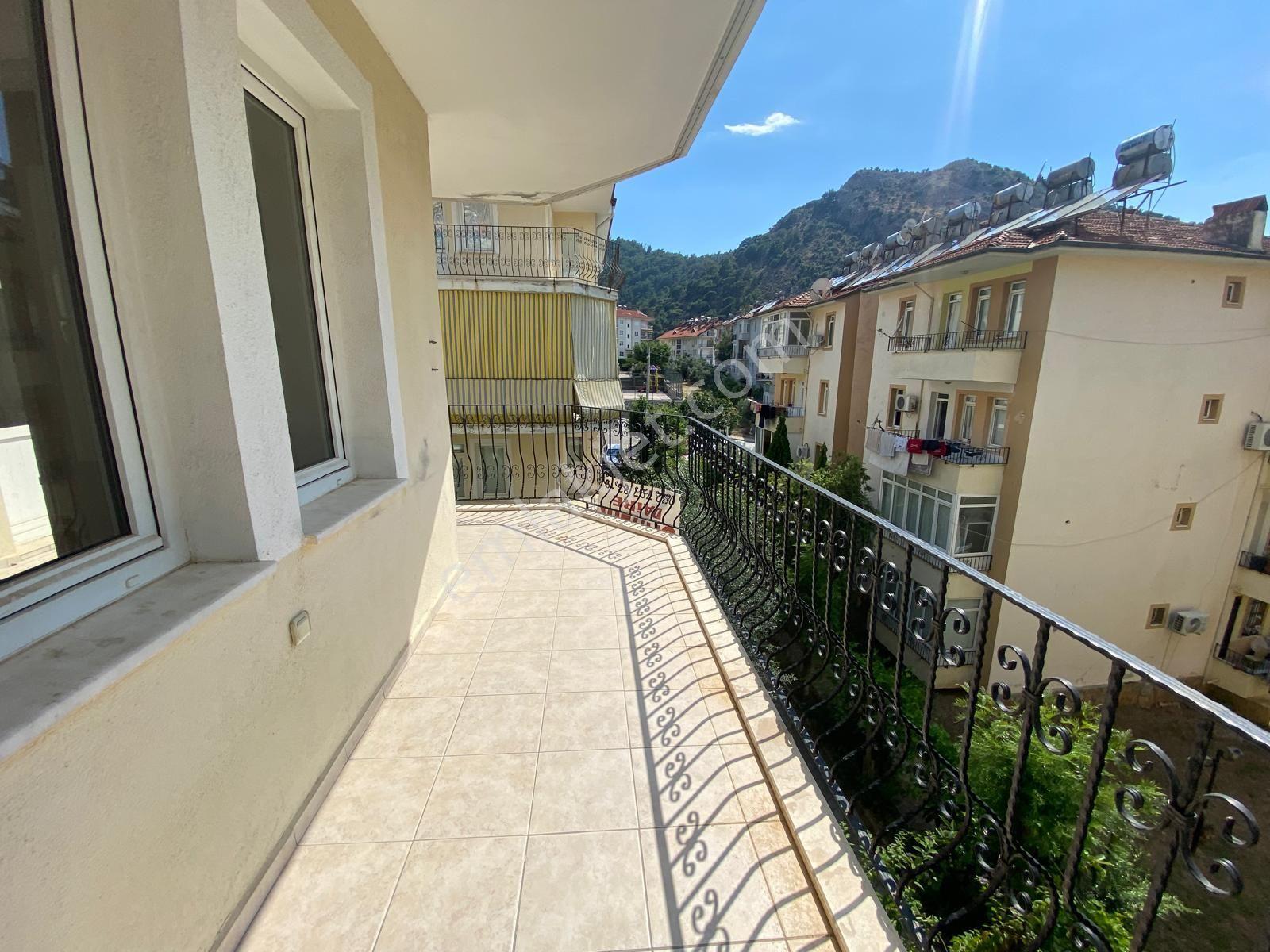 Patlangıçta Yeşillikler İçinde,otoparklı Ara Kat 3+1 135m2 Geniş Daire - Görsel 26