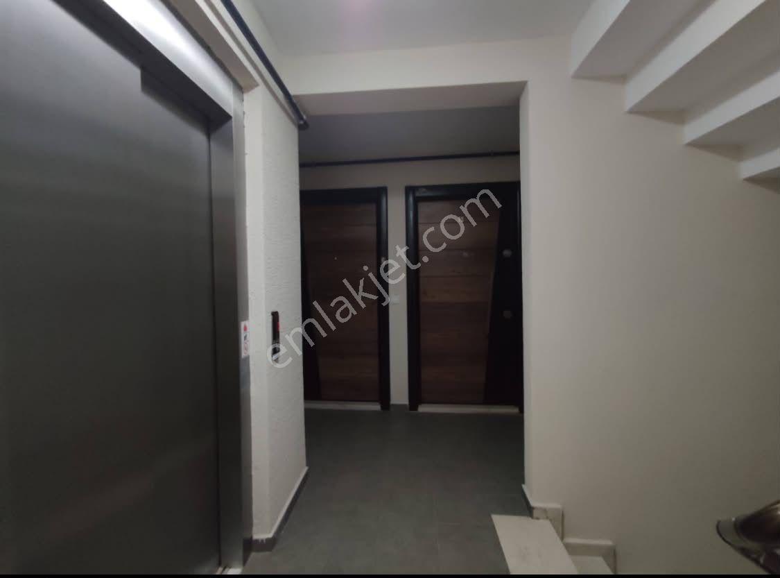 Çekmeköy Cumhuriyet Mh Satılık 2+1 85m² Ara Kat Daire - Görsel 5