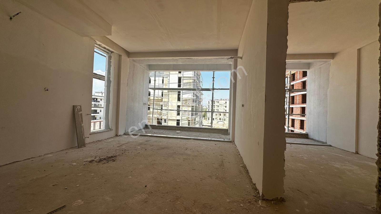 Havalimanı Yakını Özellikli Sitede 1+1 Satılık Daire - Görsel 14