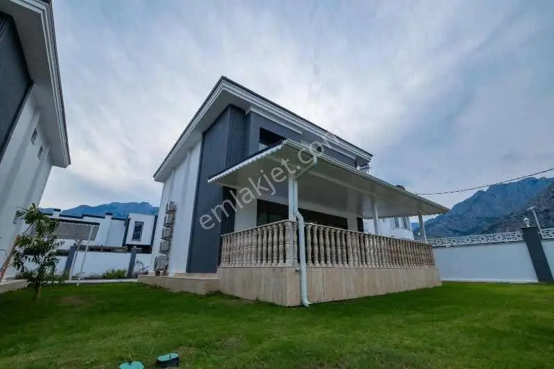 Antalya Göynük'te Ultralüks 4+1 Satılık Villa