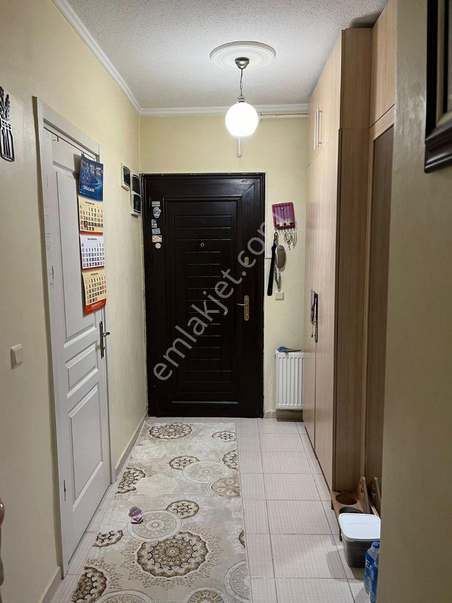 Küçükçekmece Atakent Mh., Menekşe 1 Sitesi Kiralık Tadilatlı 2+1 - Görsel 7