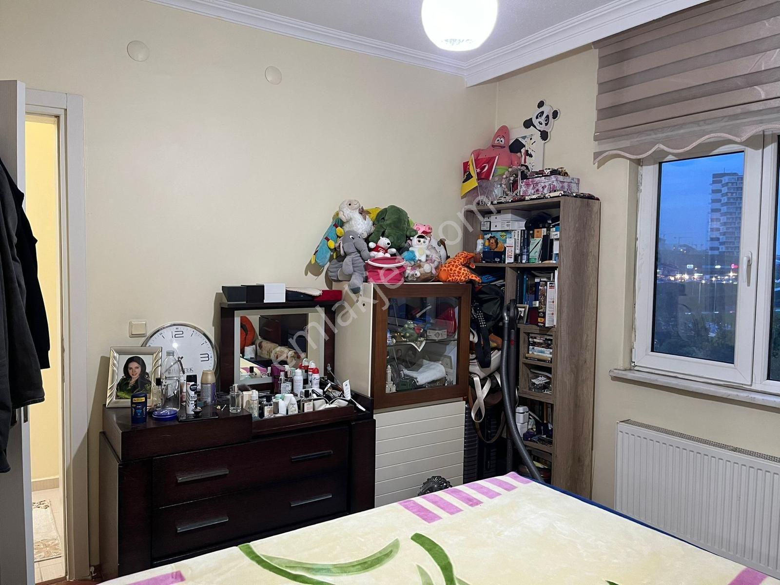 Küçükçekmece Atakent Mh., Menekşe 1 Sitesi Kiralık Tadilatlı 2+1 - Görsel 8