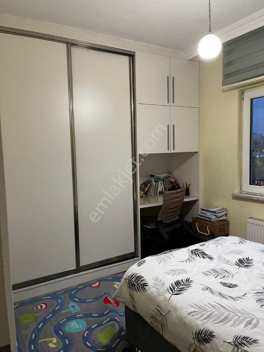Küçükçekmece Atakent Mh., Menekşe 1 Sitesi Kiralık Tadilatlı 2+1 - Görsel 11
