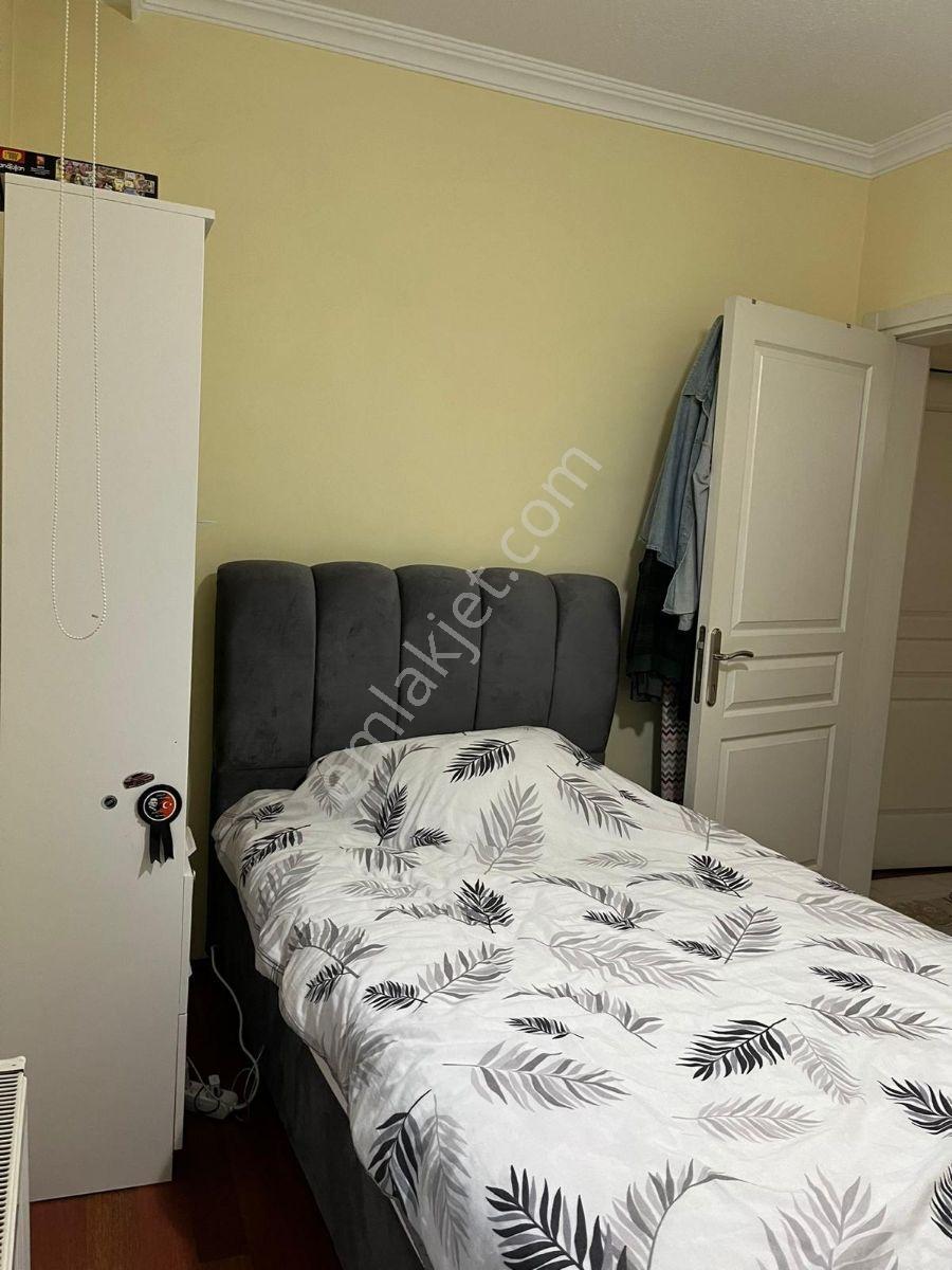 Küçükçekmece Atakent Mh., Menekşe 1 Sitesi Kiralık Tadilatlı 2+1 - Görsel 3