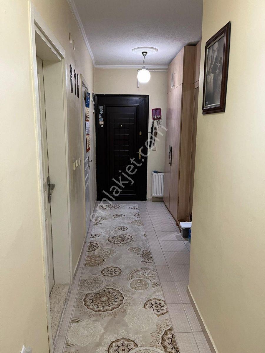 Küçükçekmece Atakent Mh., Menekşe 1 Sitesi Kiralık Tadilatlı 2+1 - Görsel 5