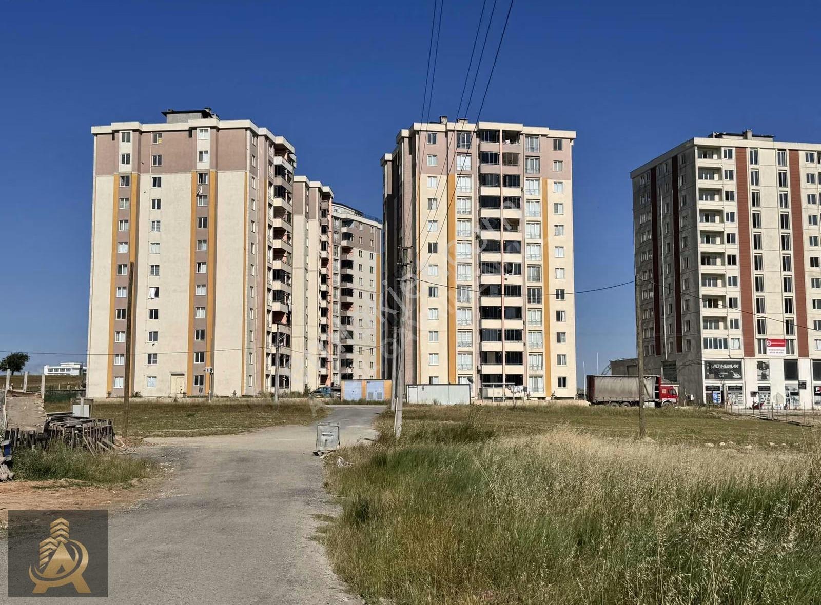 Akçil'den Acilll Satılık 4 Kat Konut İmarlı 300m2 Arsa