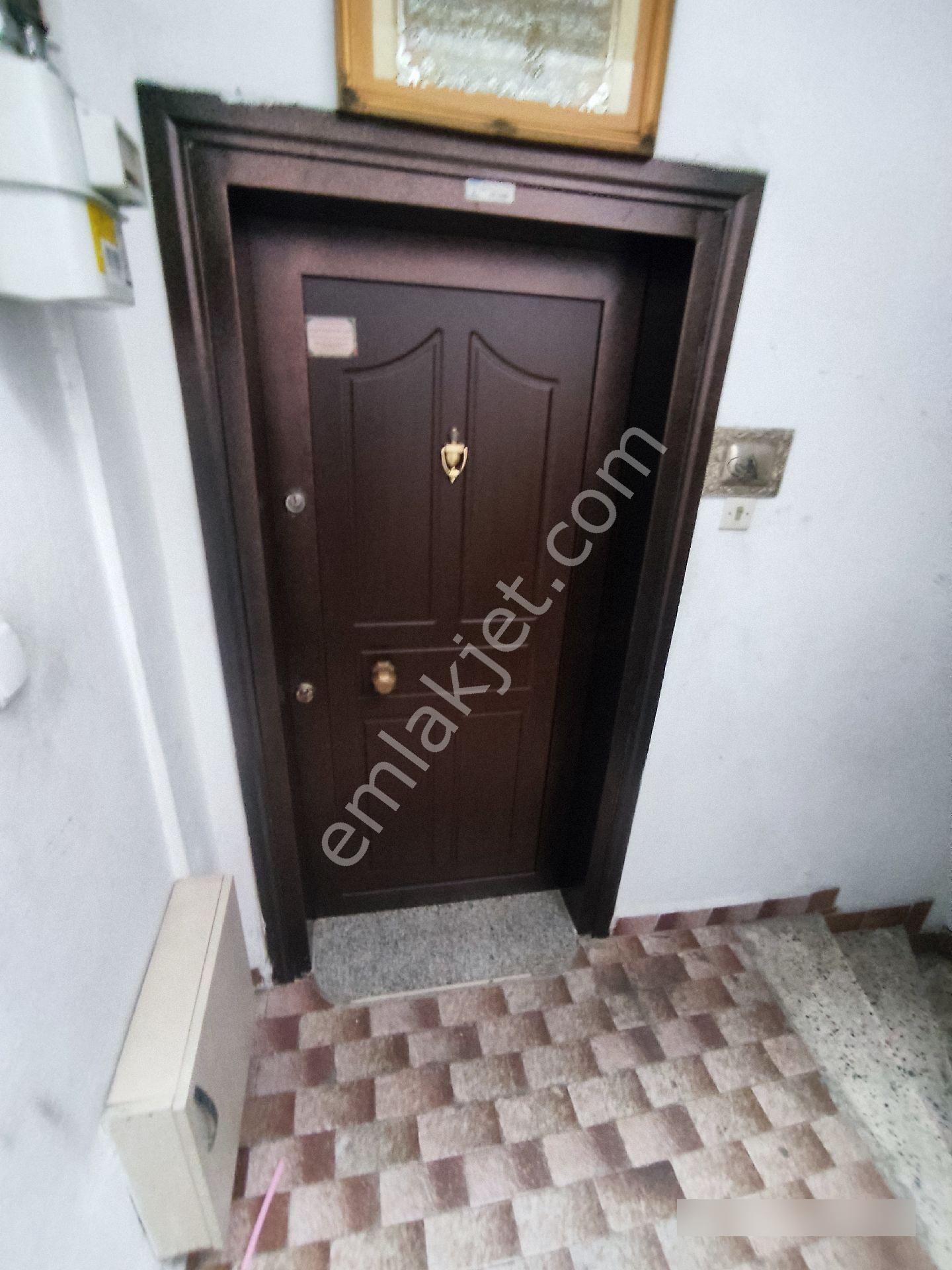 Bağcılar Çınar Mah.de 3 Katlı Köşe Bina - Görsel 22