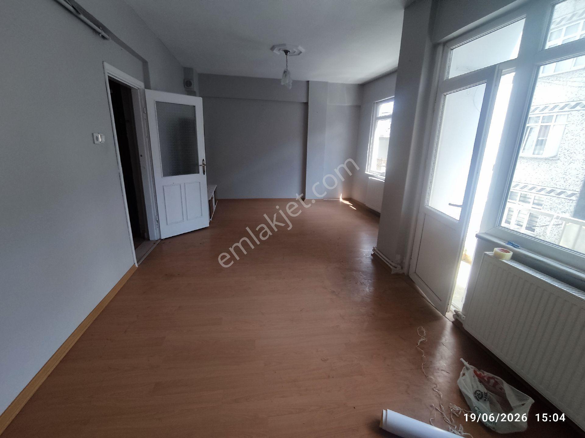 Bağcılar Çınar Mah.de 3 Katlı Köşe Bina - Görsel 7
