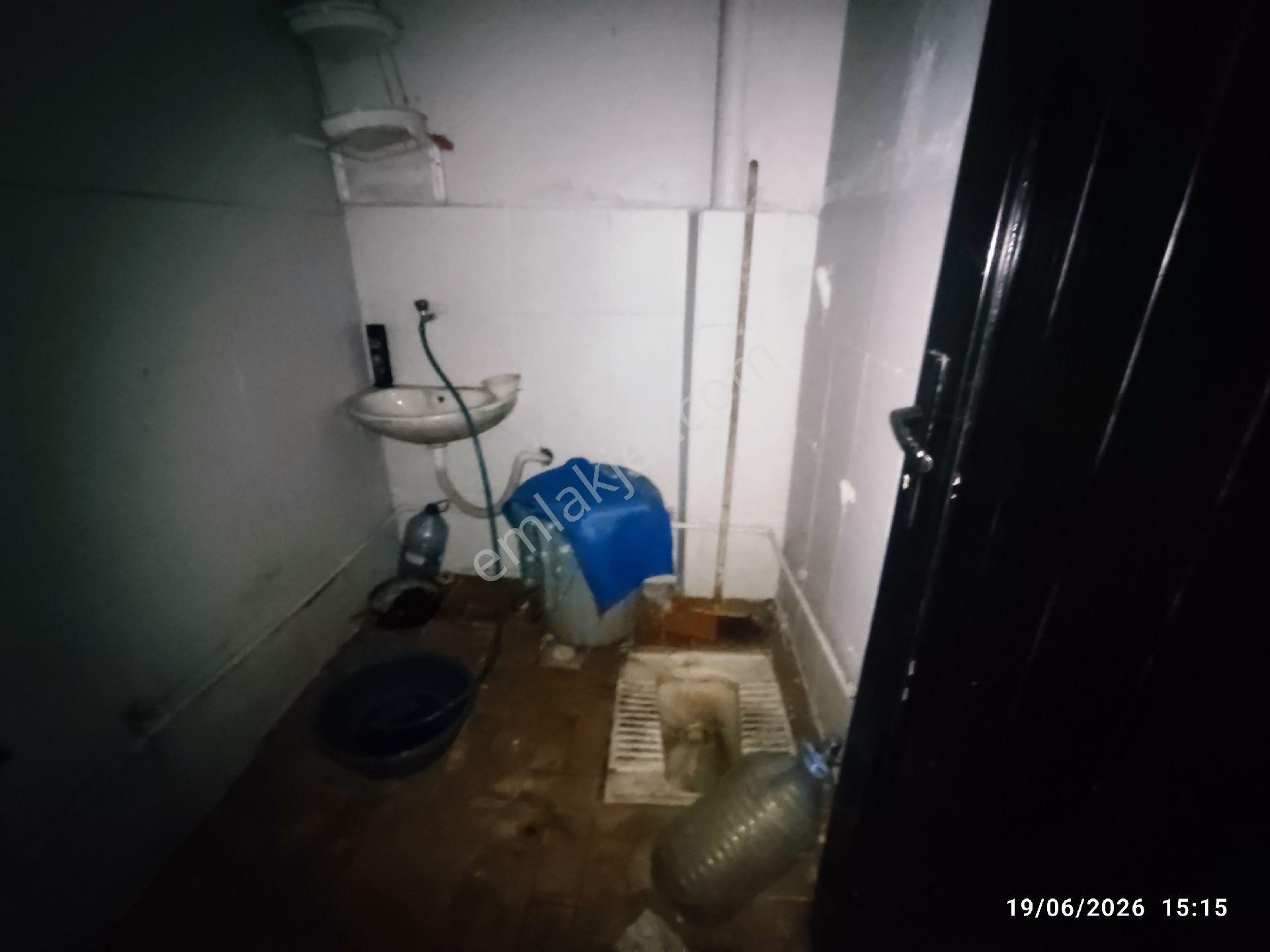 Bağcılar Çınar Mah.de 3 Katlı Köşe Bina - Görsel 30