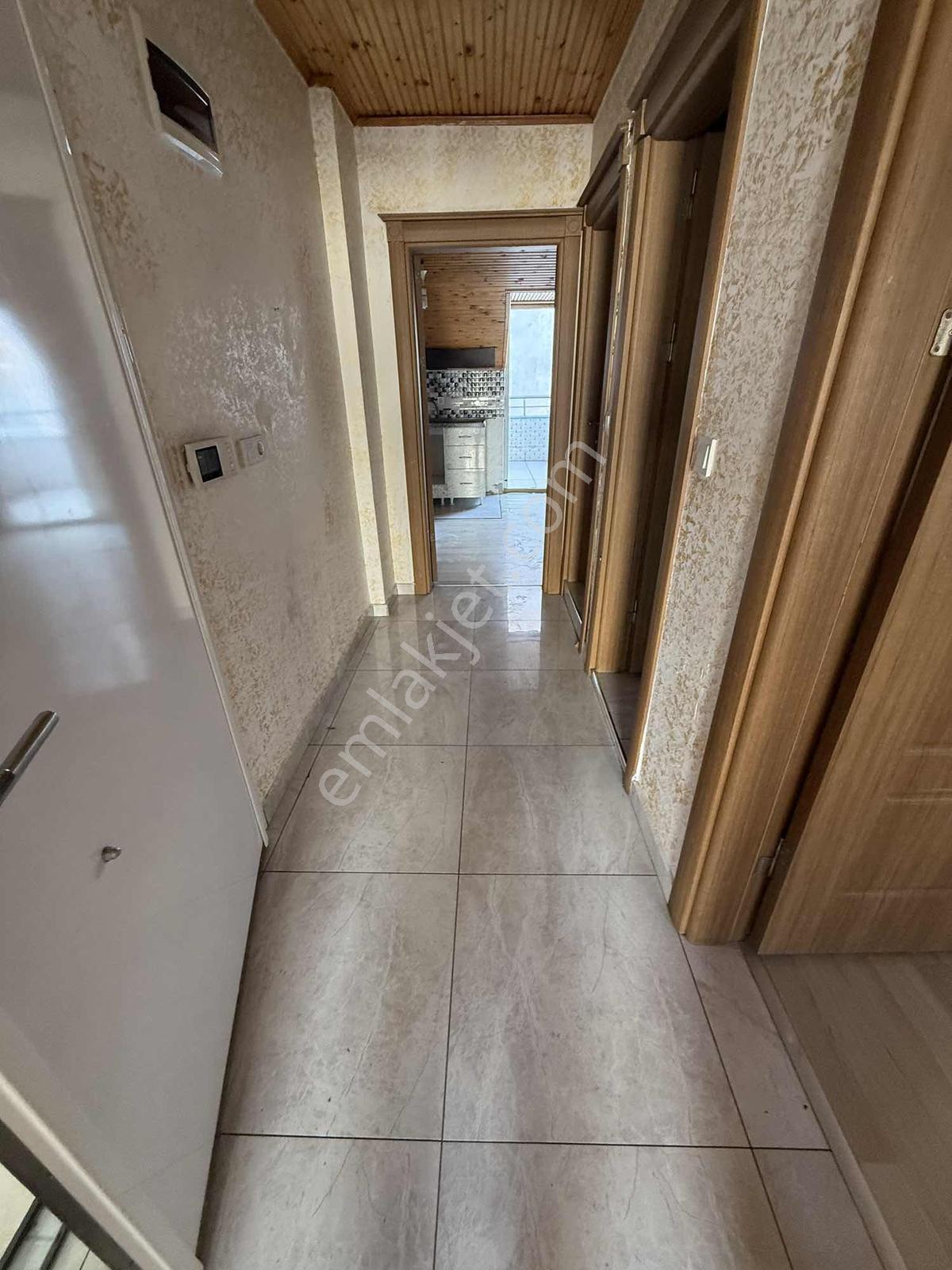 Kiralık 2+1 Çatı Katı - Görsel 5