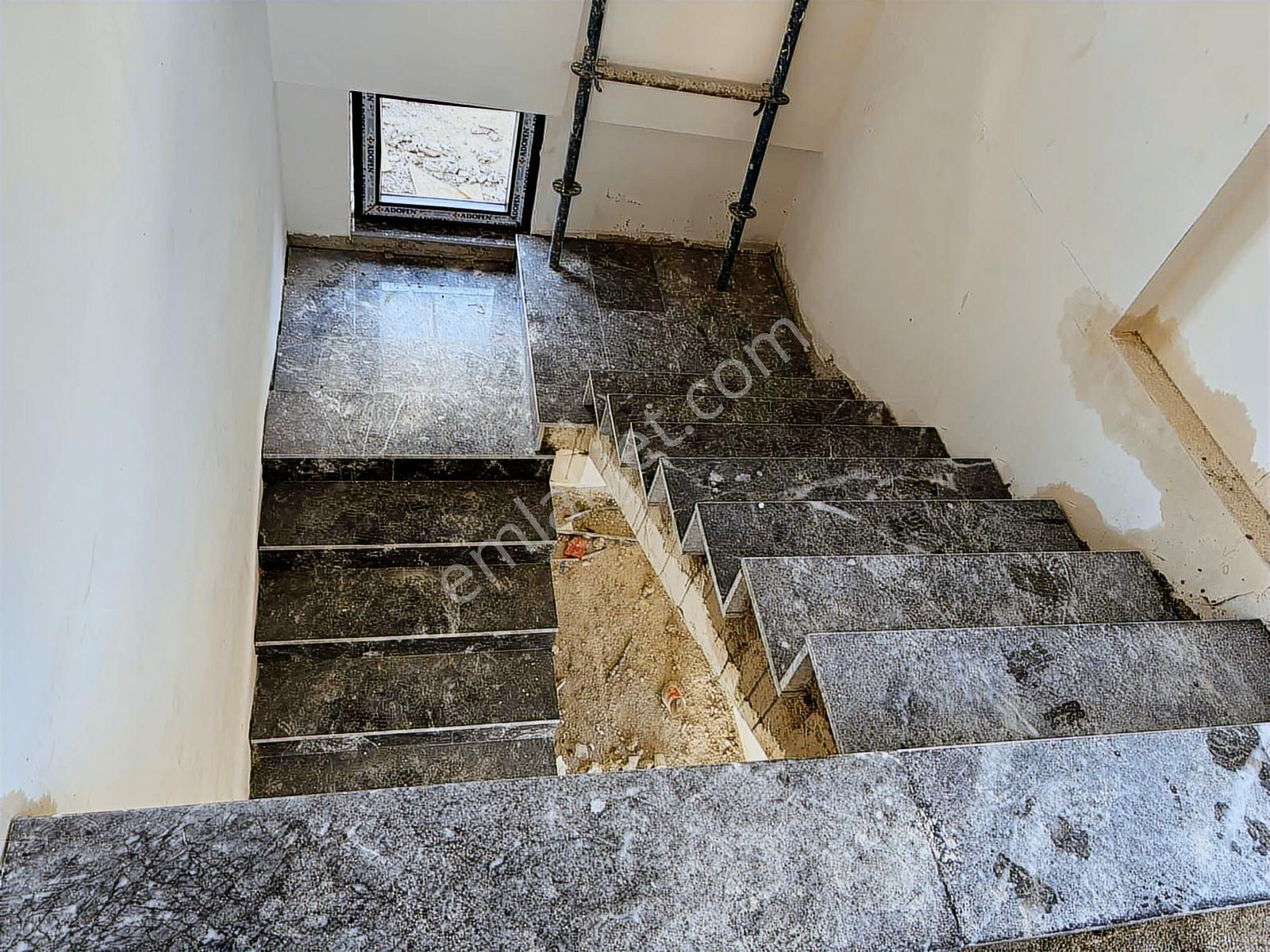 Geyikbayırı Merkezinde Satılık Natamam Villa - Görsel 16