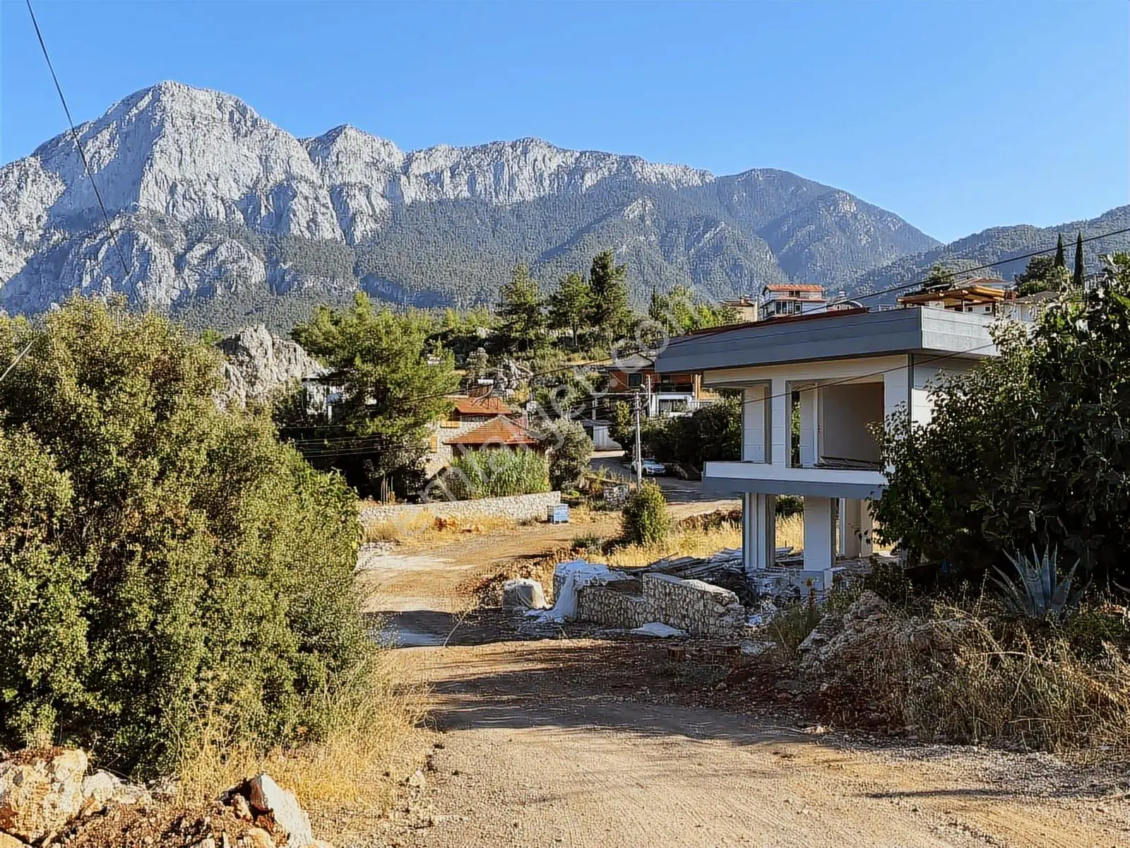 Geyikbayırı Merkezinde Satılık Natamam Villa - Görsel 8