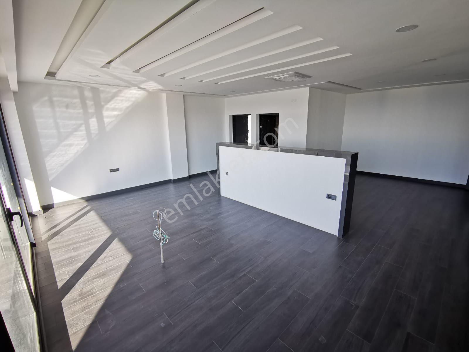 Marinada Kiralık!!-panaromık Manzara-özel Havuz-bahçe-otopark- Lüx-modern-7+1-1000 M2-tam Müstakil - Görsel 17