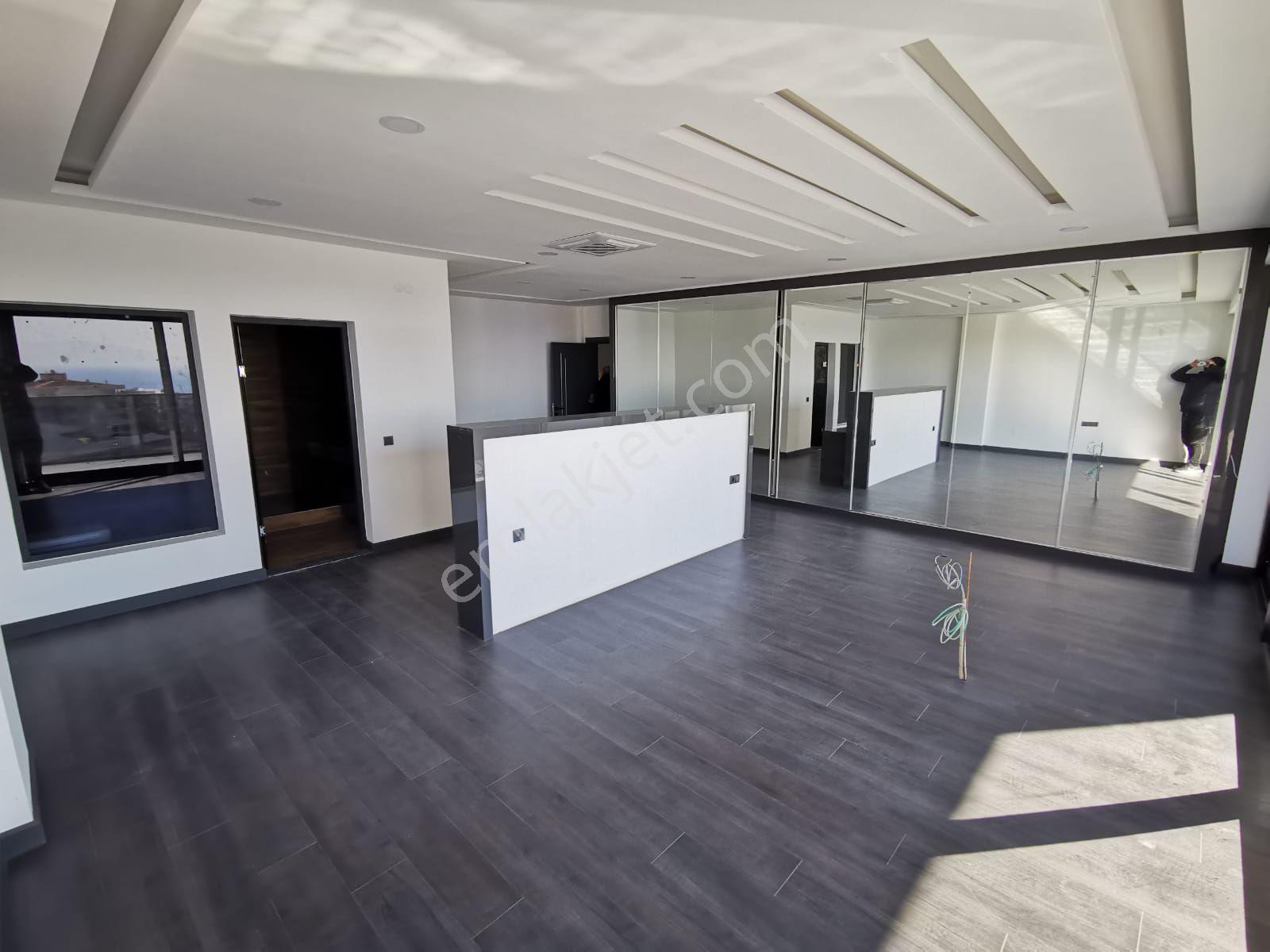 Marinada Kiralık!!-panaromık Manzara-özel Havuz-bahçe-otopark- Lüx-modern-7+1-1000 M2-tam Müstakil - Görsel 13