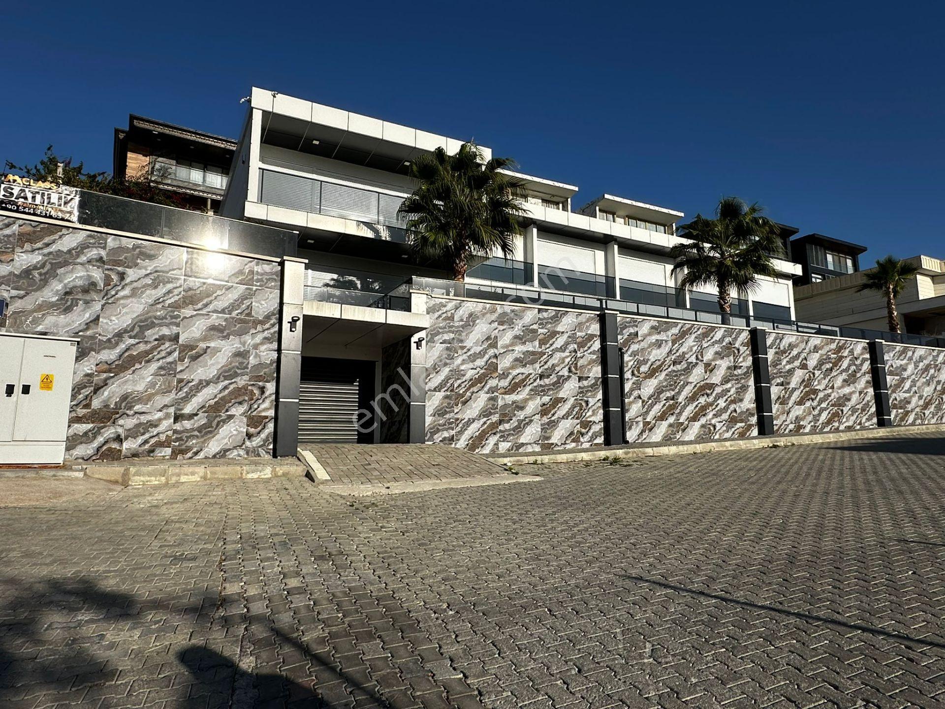 Marinada Kiralık!!-panaromık Manzara-özel Havuz-bahçe-otopark- Lüx-modern-7+1-1000 M2-tam Müstakil - Görsel 10