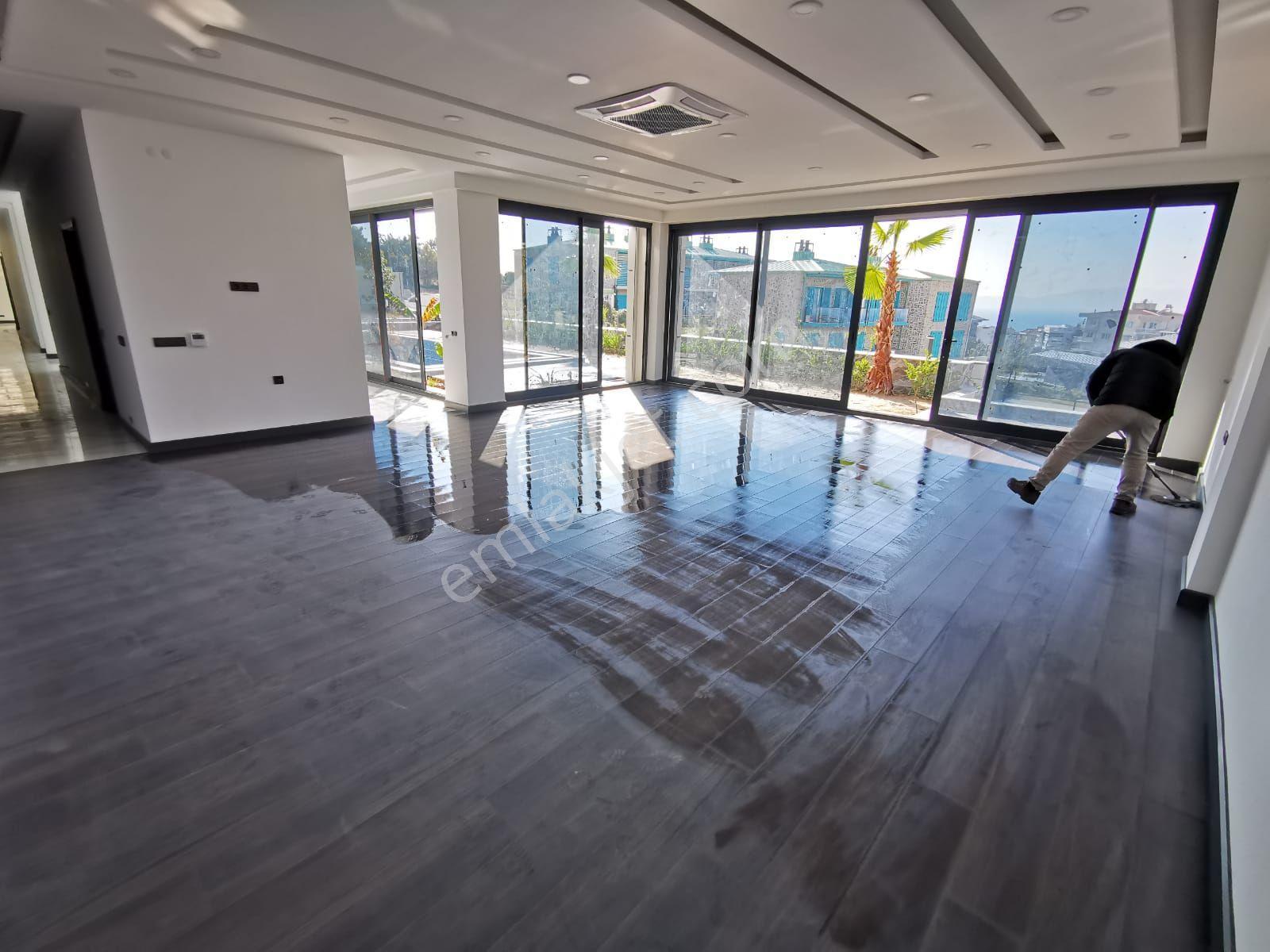 Marinada Kiralık!!-panaromık Manzara-özel Havuz-bahçe-otopark- Lüx-modern-7+1-1000 M2-tam Müstakil - Görsel 12