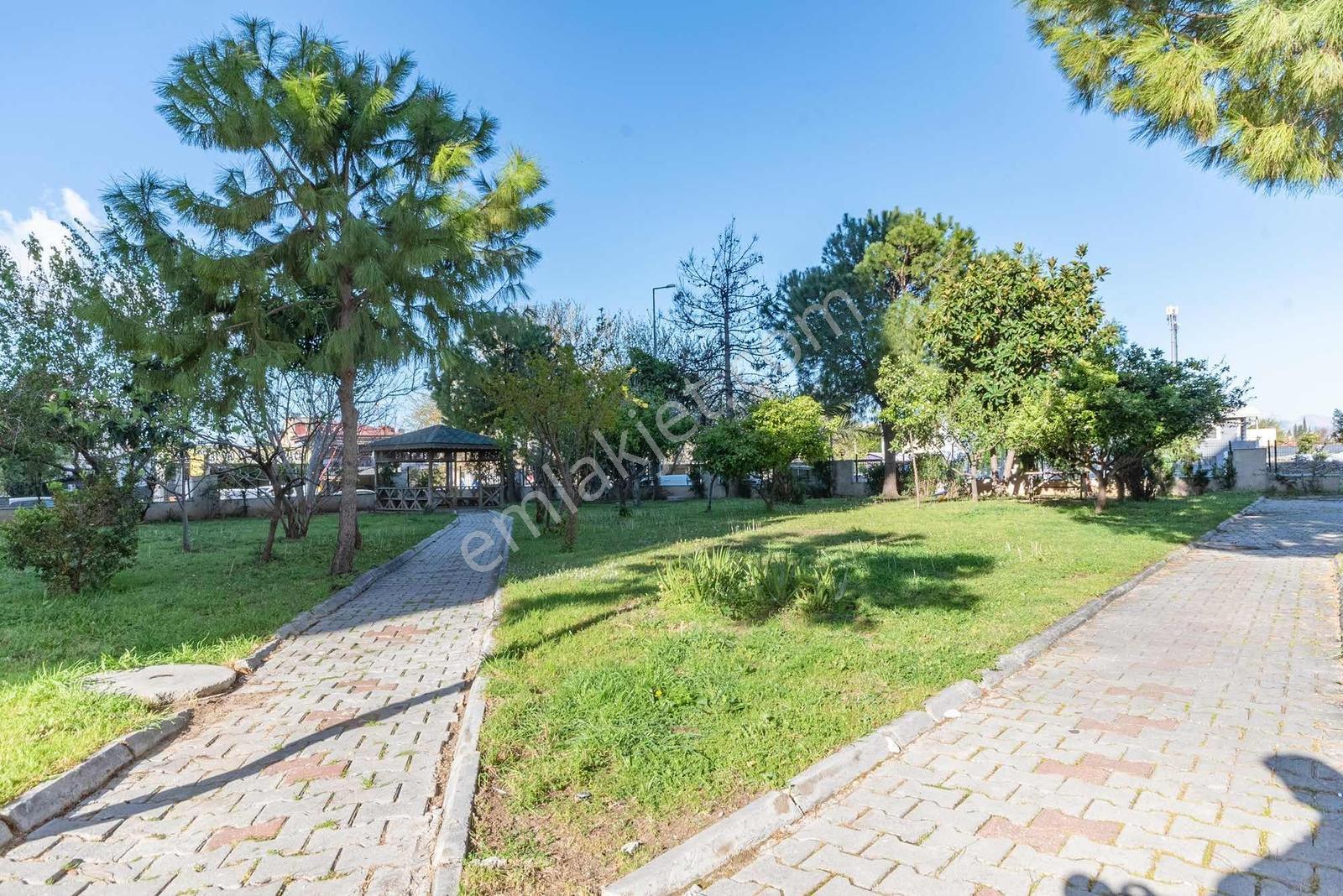 Çağlayan'da Havuzlu Site İçerisinde Masrafsız Arakat 3+1 Daire - Görsel 35