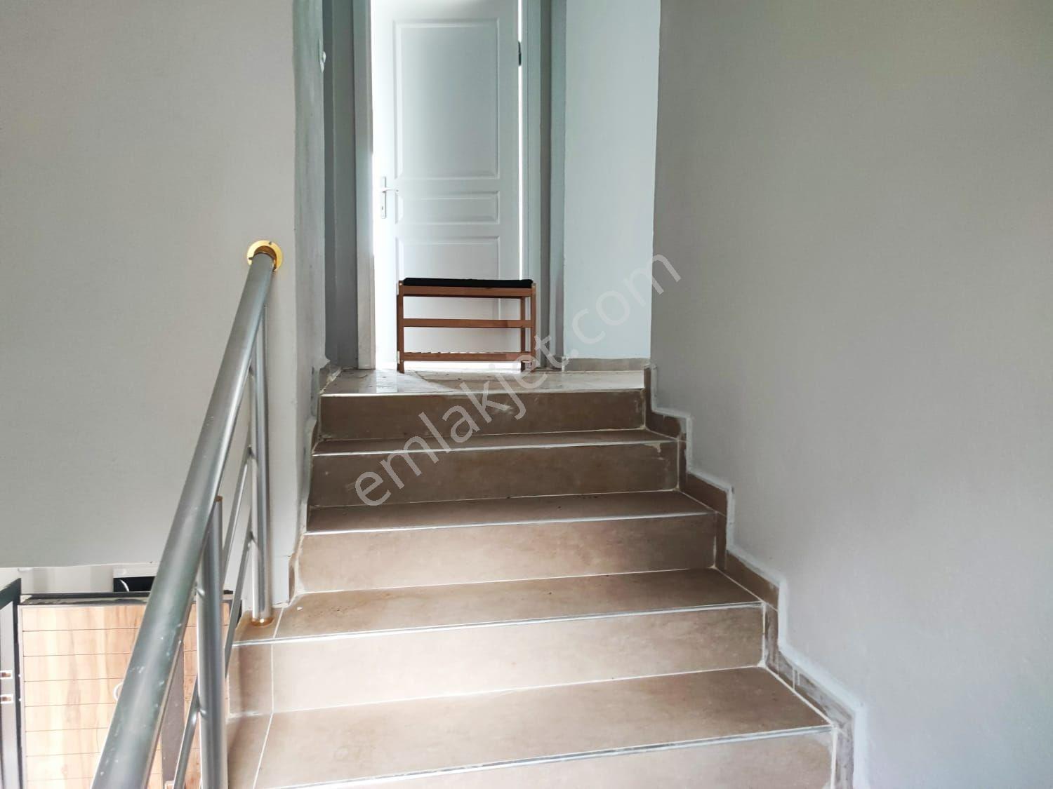 Kar Emlaktan Yenikonacık Yapıtaş Sitesi Üzerinde 4+1 Satılık Dubleks Villa - Görsel 19