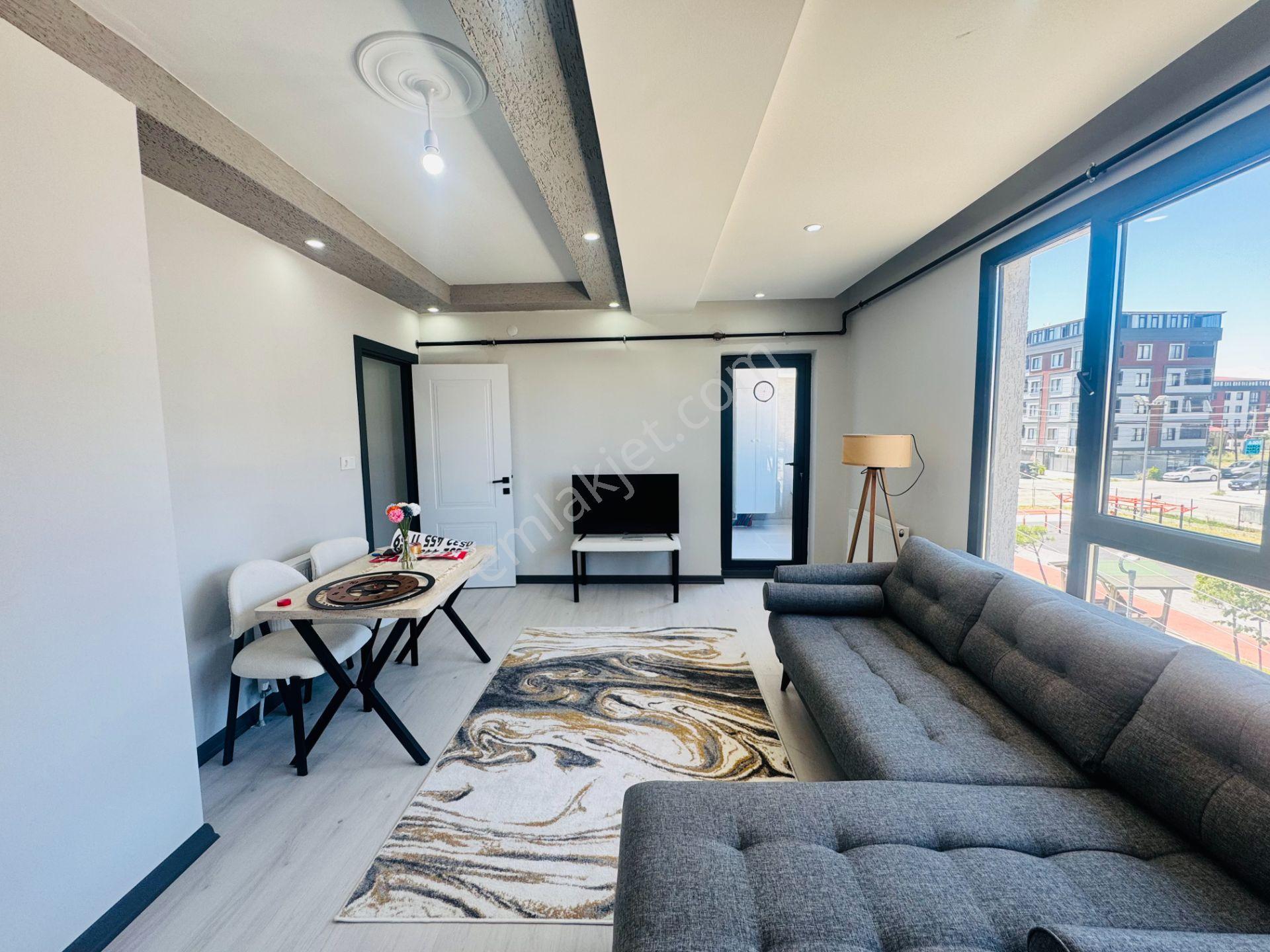Güven'den Kapaklı'da Hastane Bölgesinde Full Eşyalı Ön Cephe Kiralık 1+1 Daire - Görsel 3