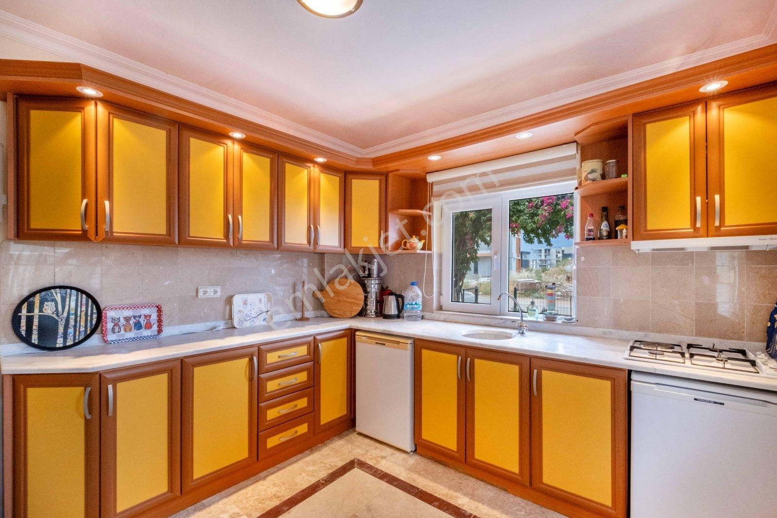 Ayten Yaşar'dan Altıntaş Onur Kent Sitesinde Satılık Villa - Görsel 4