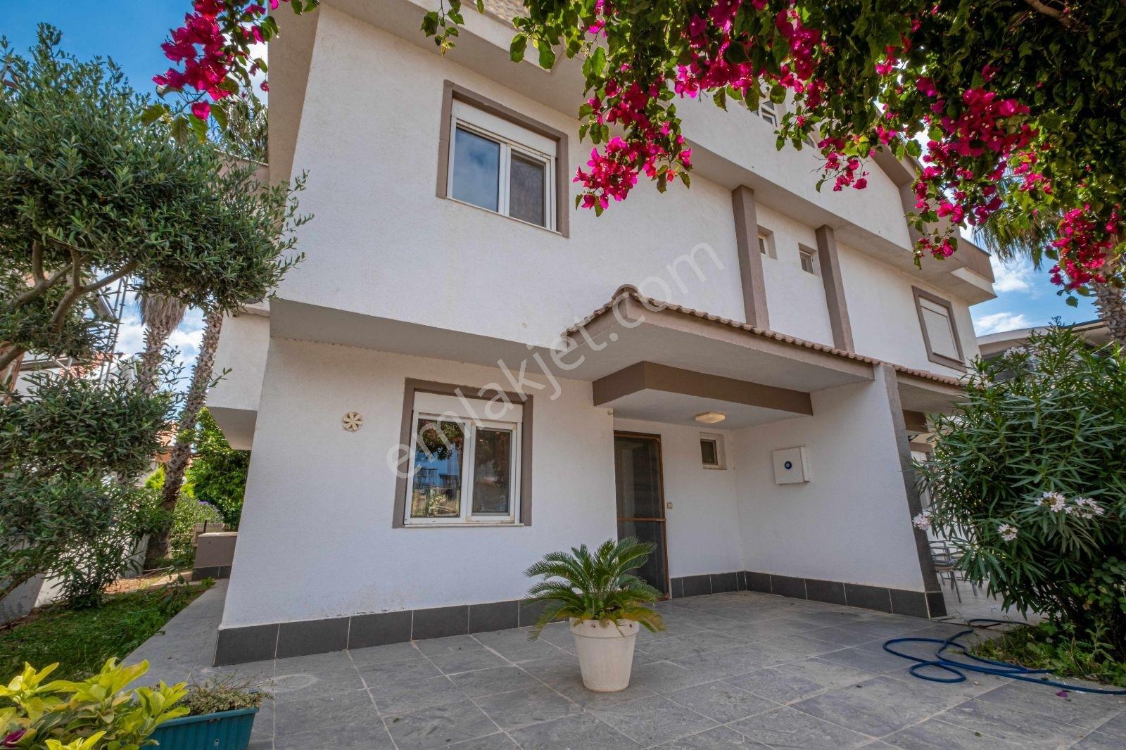 Ayten Yaşar'dan Altıntaş Onur Kent Sitesinde Satılık Villa - Görsel 18