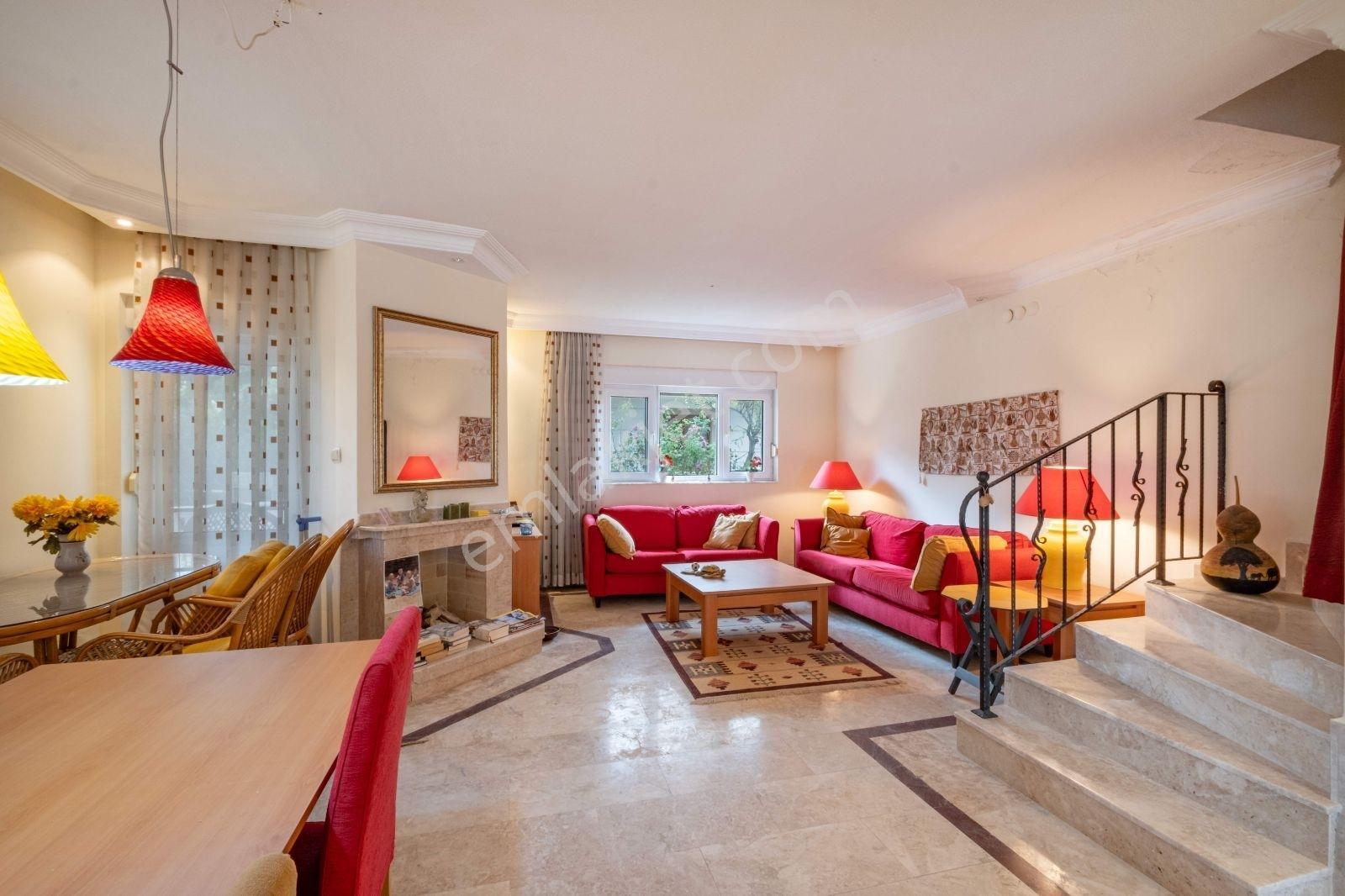 Ayten Yaşar'dan Altıntaş Onur Kent Sitesinde Satılık Villa - Görsel 17