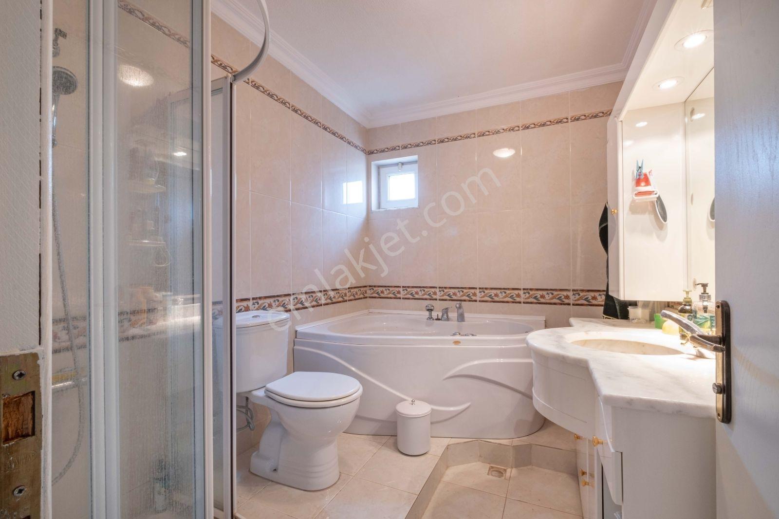 Ayten Yaşar'dan Altıntaş Onur Kent Sitesinde Satılık Villa - Görsel 25