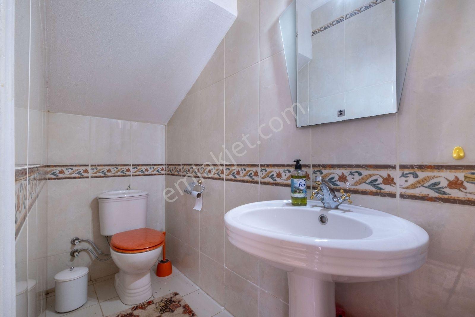 Ayten Yaşar'dan Altıntaş Onur Kent Sitesinde Satılık Villa - Görsel 9