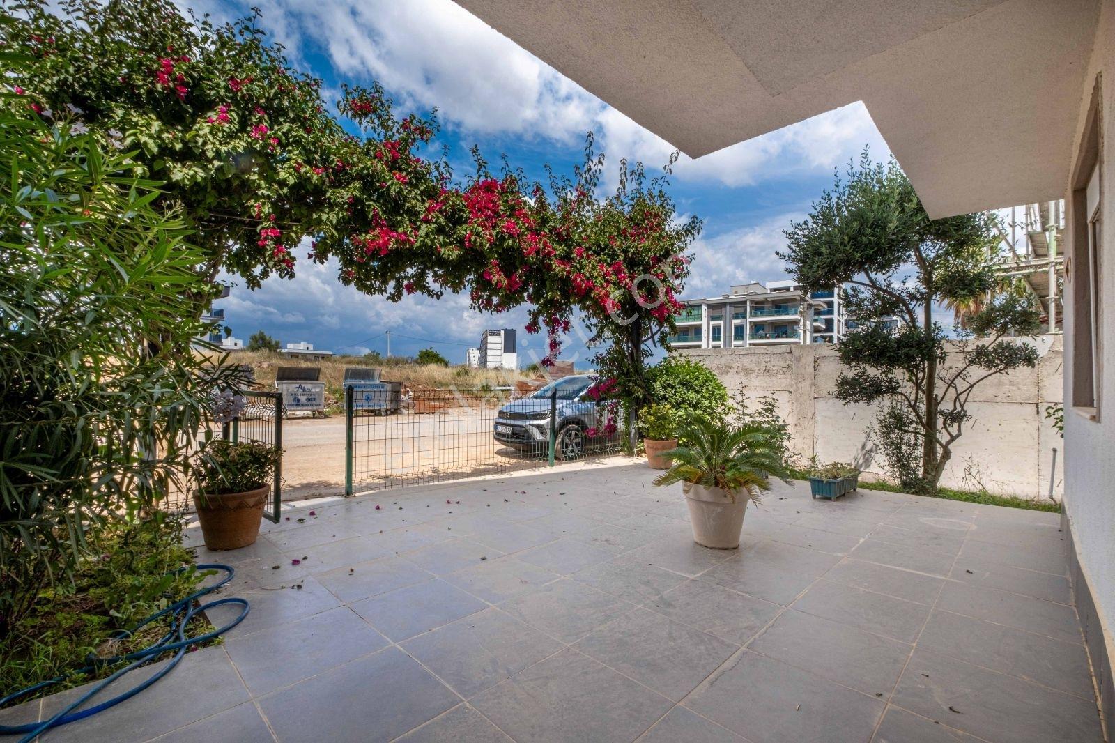 Ayten Yaşar'dan Altıntaş Onur Kent Sitesinde Satılık Villa - Görsel 13