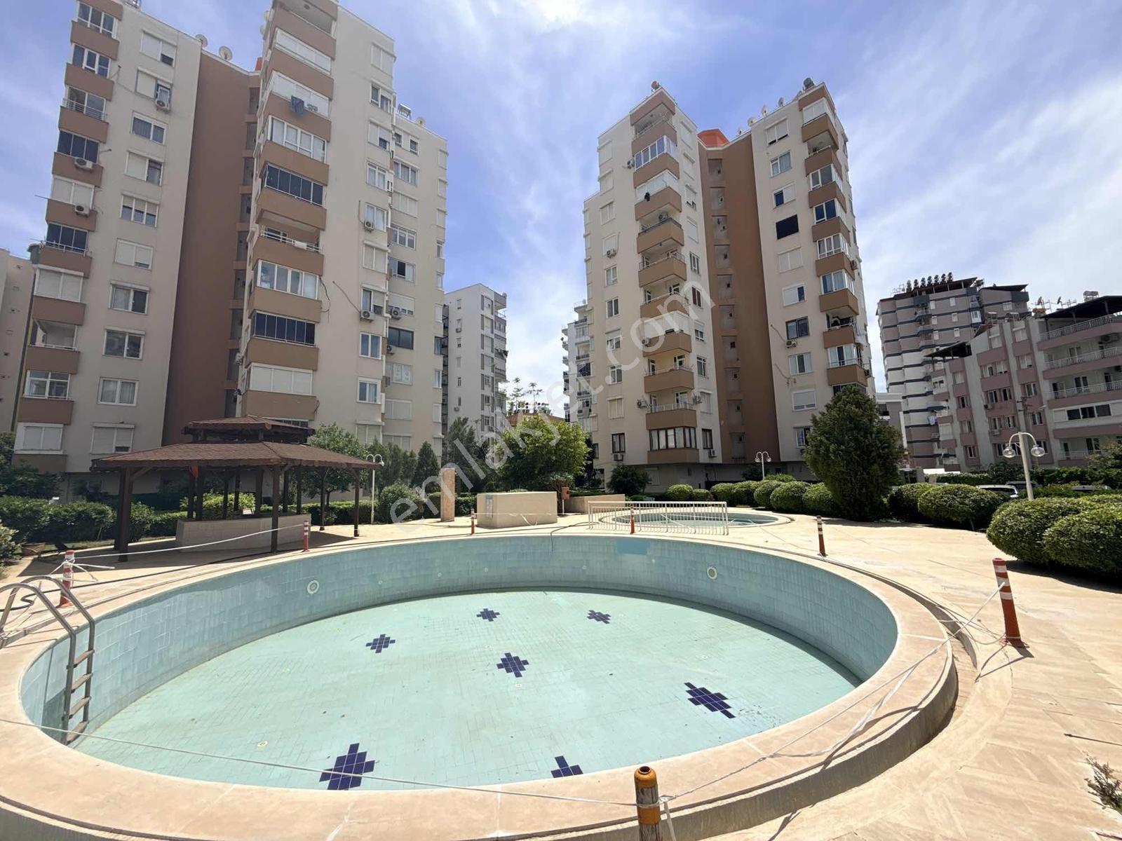 Çağlayan Da Asansörlü Havuzlu Sitede 3+1 Daire