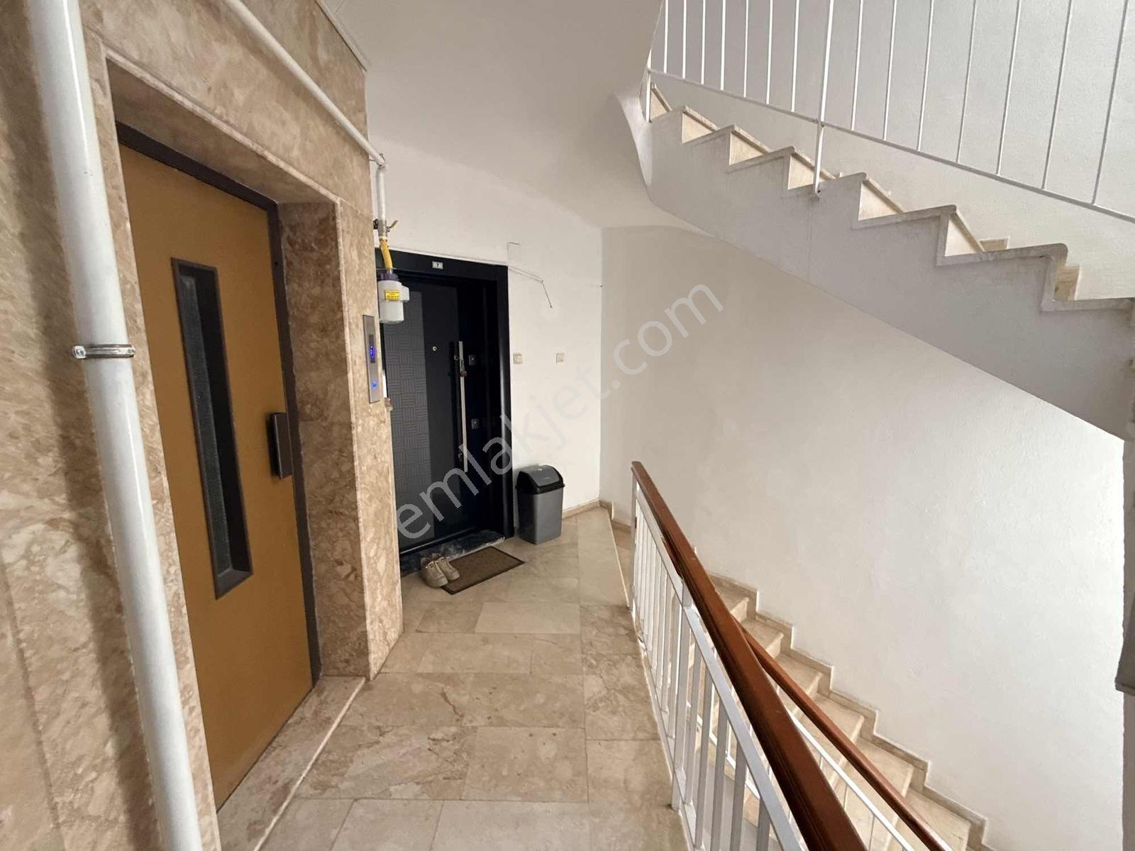 Çağlayan Da Asansörlü Havuzlu Sitede 3+1 Daire - Görsel 24