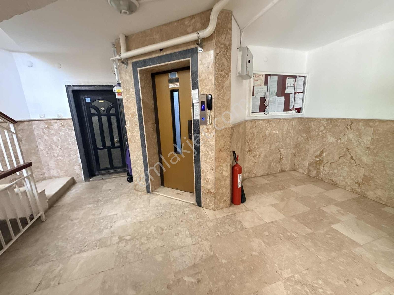 Çağlayan Da Asansörlü Havuzlu Sitede 3+1 Daire - Görsel 8