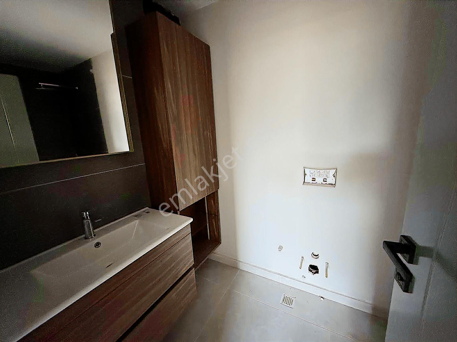 Altıntaş 40 Lık Yola Yakın Lüks Proje De Ebebeyn Banyolu 2+1 - Görsel 19