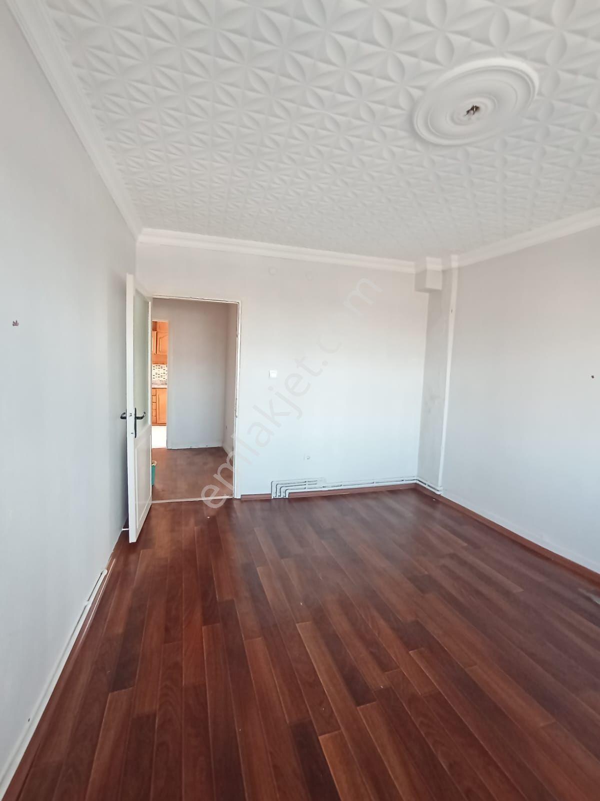 Beyoğlu Kasımpaşa Nalıncı Yokuşu'nda Kiralık 3+1, 120m2, 5.kat (asansör Yok) - Sözgen'den - 287k- - Görsel 2