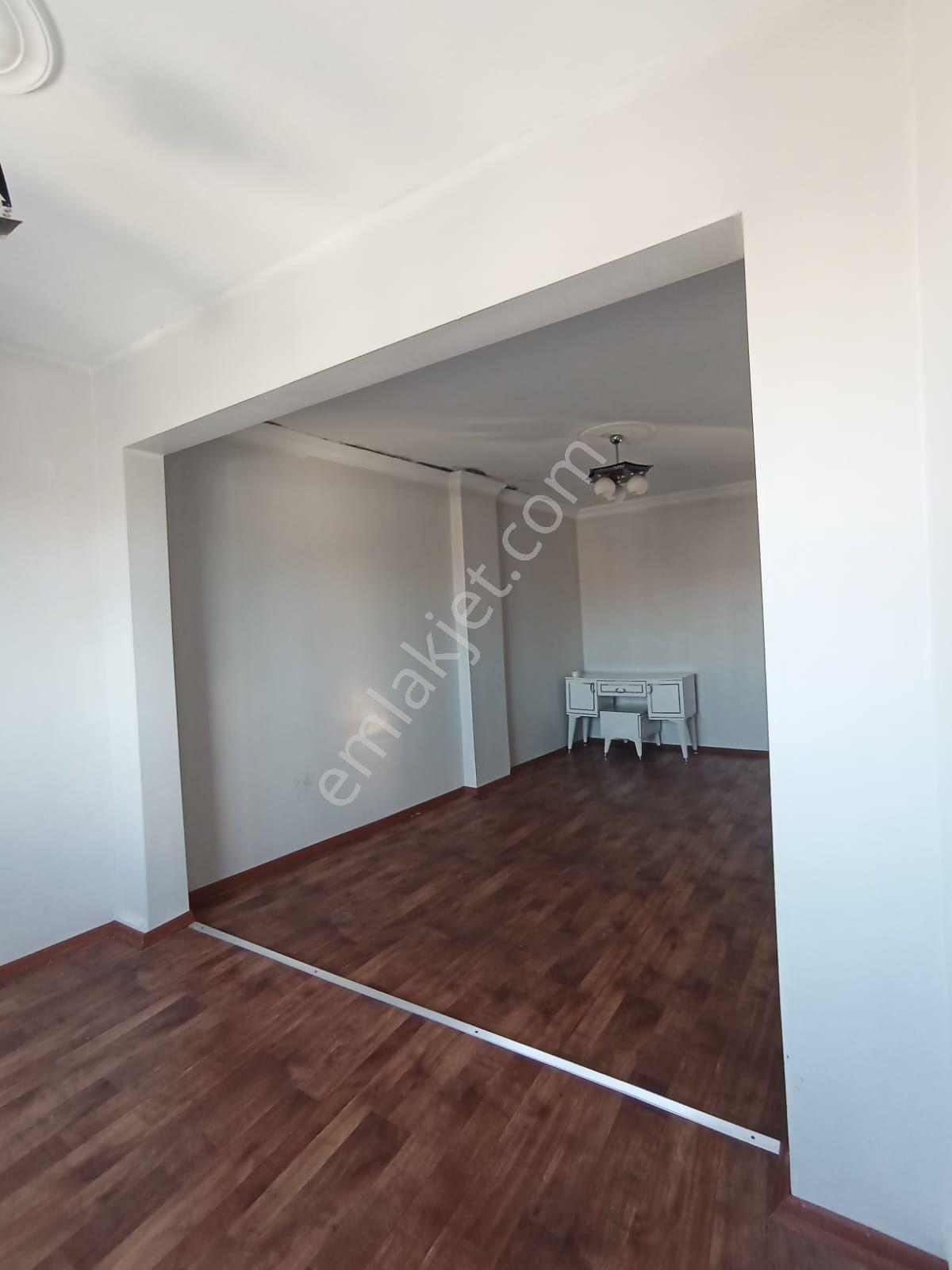 Beyoğlu Kasımpaşa Nalıncı Yokuşu'nda Kiralık 3+1, 120m2, 5.kat (asansör Yok) - Sözgen'den - 287k- - Görsel 11