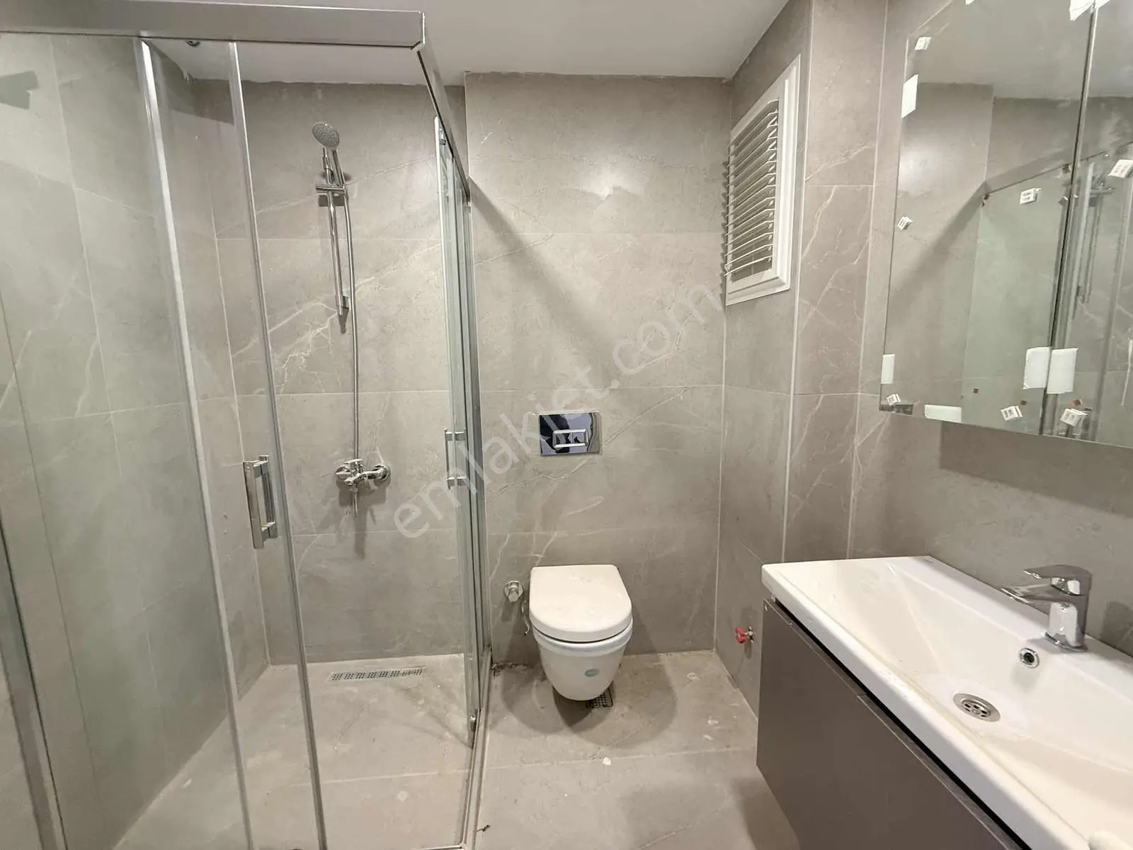Altıntaş Da Kapalı Otopark/ebebeyn Banyolu Kiralık 2+1 - Görsel 3