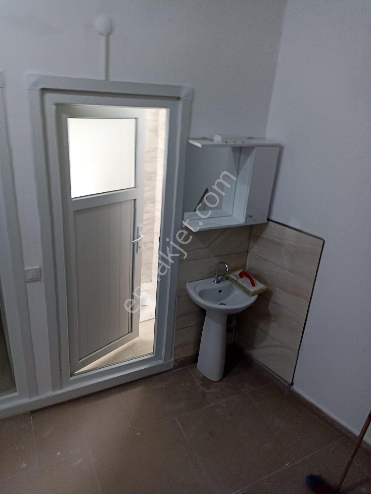 Gebze Adliye Karşısı Cadde Üstü 3 Kat Kiralık Dükkan - Görsel 9