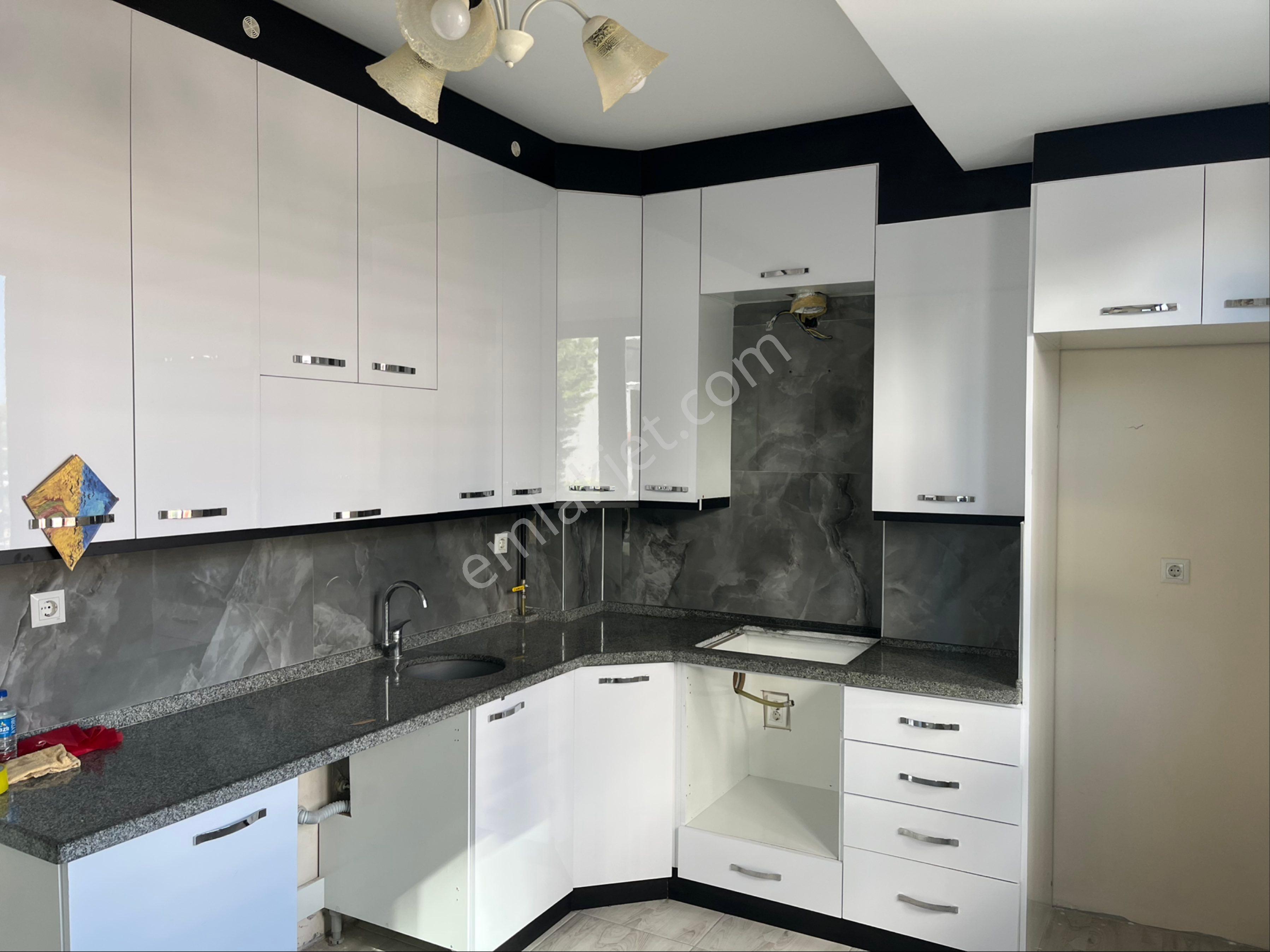 Uşak Merkez Kemalöz Mahallesinde Kiralık 2+1 Daire - Görsel 6