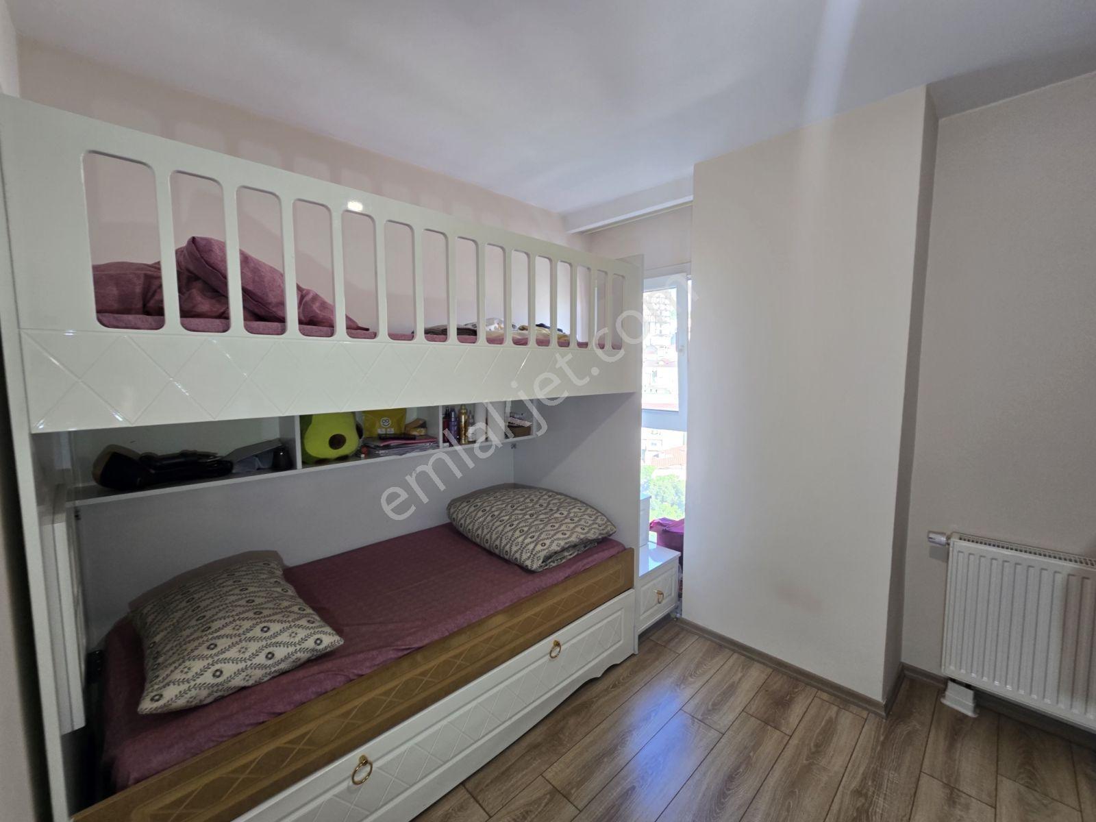 Metrobüse Özel Shuttle Hizmetli Sitede, Güney Cephe, Manzaralı - Görsel 6