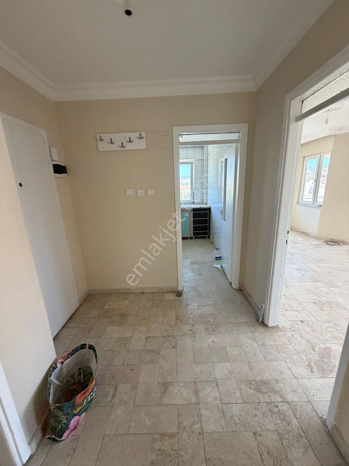 Dikili Ümmetoğlu'ndan Şehir Merkezinde 2+1 Ara'kat Kiralık Daire - Görsel 5