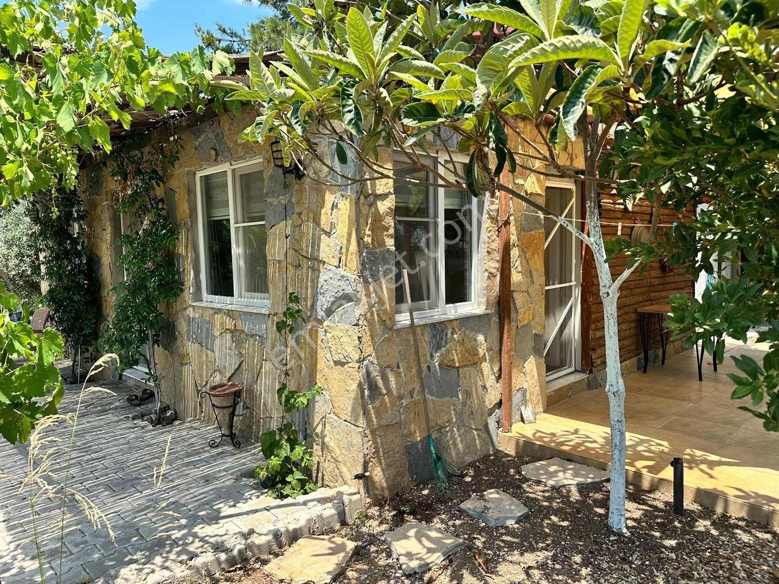 Didim Akyeniköyde Bahçeli Müstakil Yaşam Fırsatı - Görsel 3