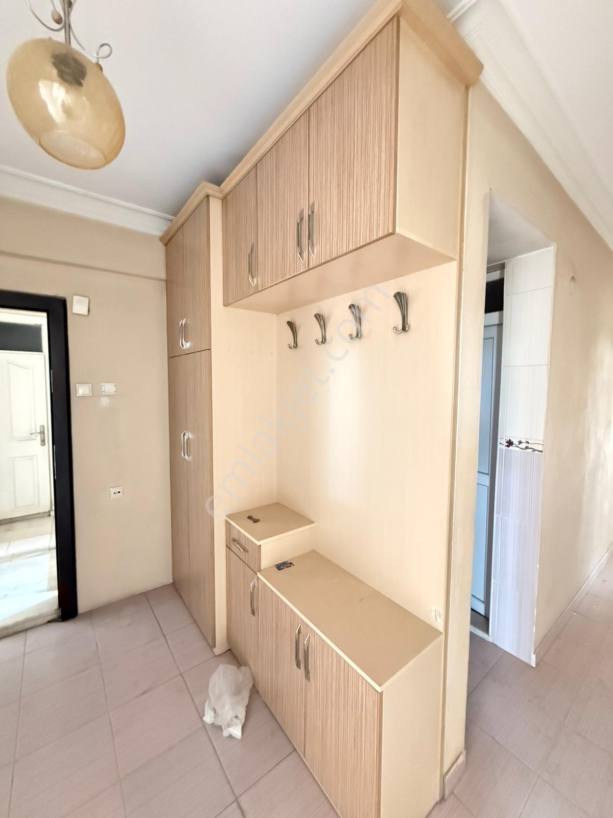 Manisa Alaşehir Alper Gayrimenkulden Beş Eylül Mah. 235 M2 Ebeveyn Banyolu 4+1 Daire - Görsel 13