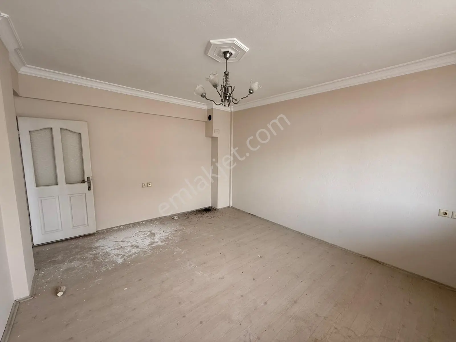 Manisa Alaşehir Alper Gayrimenkulden Beş Eylül Mah. 235 M2 Ebeveyn Banyolu 4+1 Daire - Görsel 4