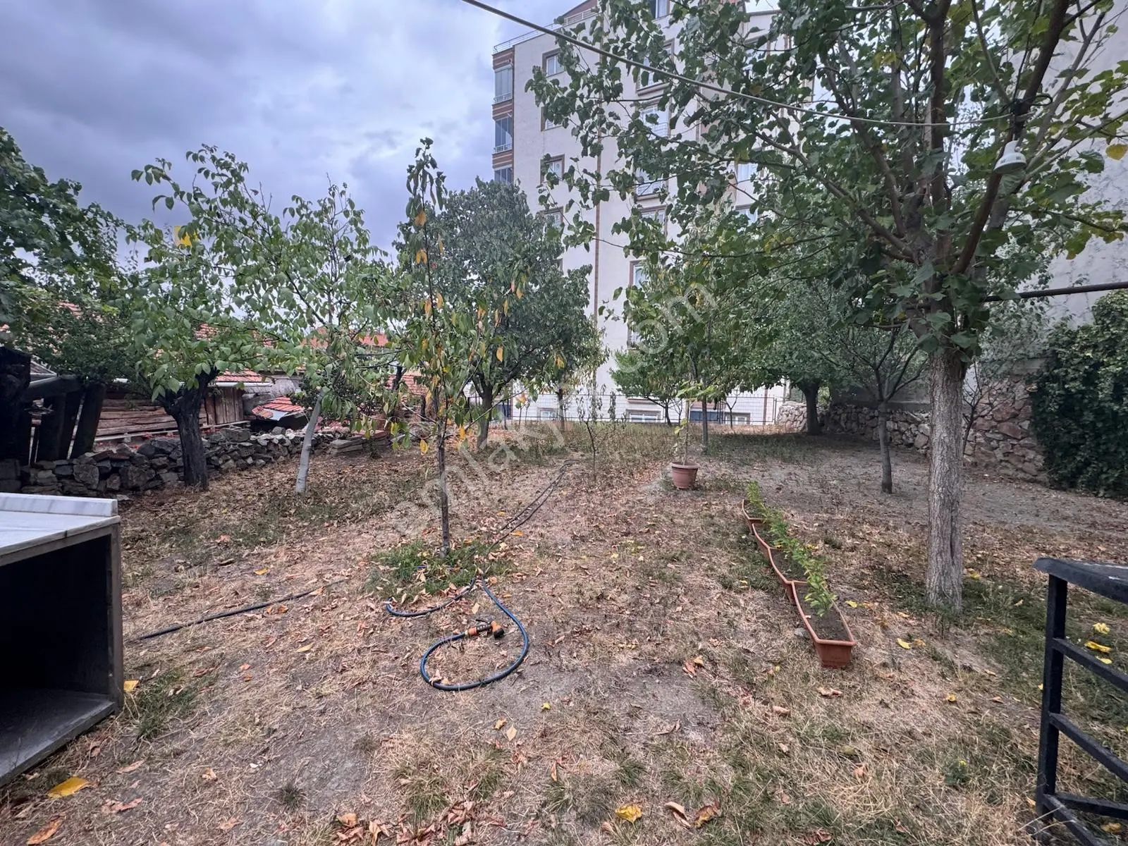 Topçubağı Cami Yanında Bahçeli 460m2 3+1 Satılık Müstakil Ev - Görsel 9